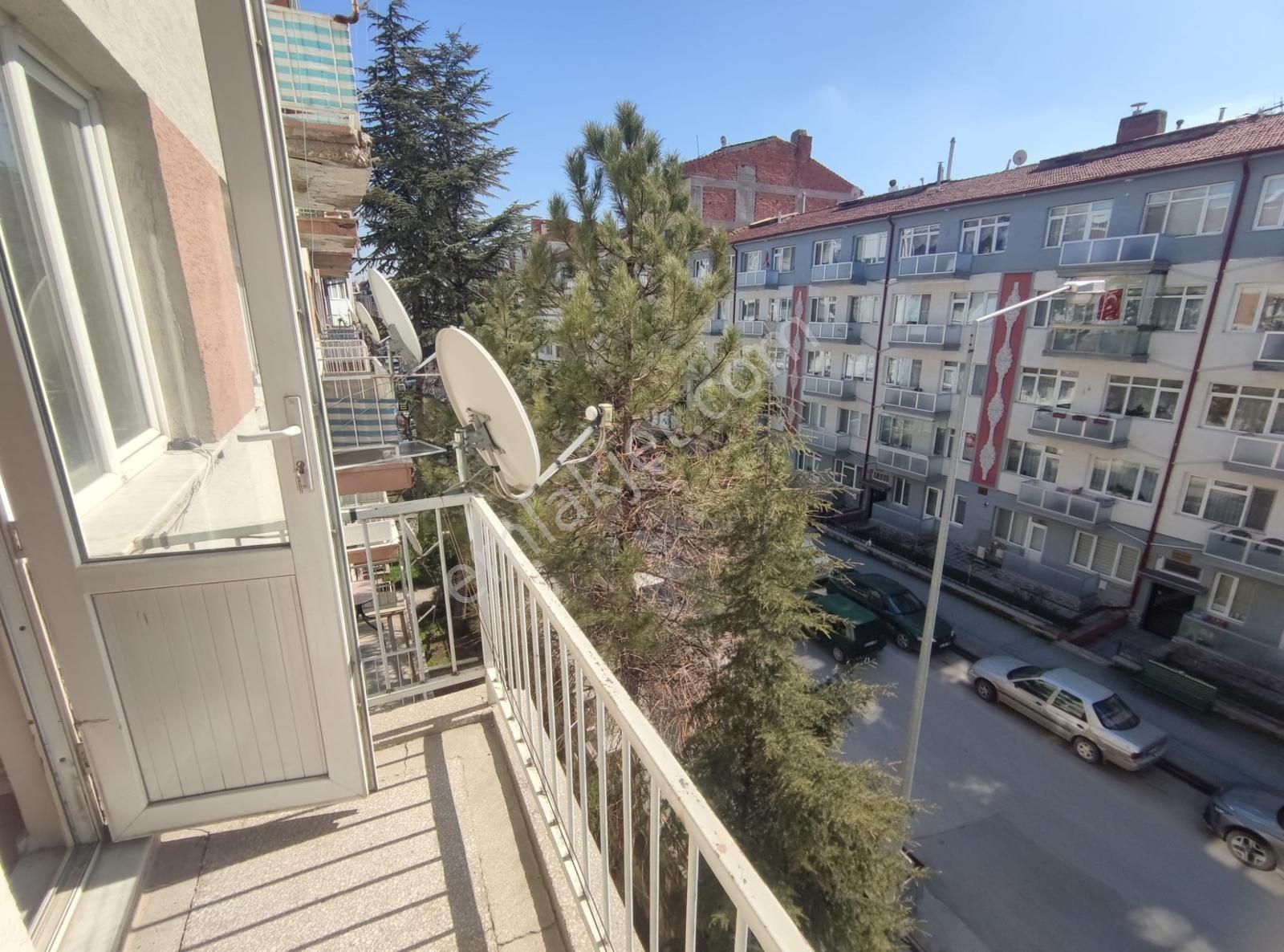 Kırmızıtoprak Taşköprü Cd. Çarşı Merkez Arakat Kiralık 2+1 Daire - Görsel 2