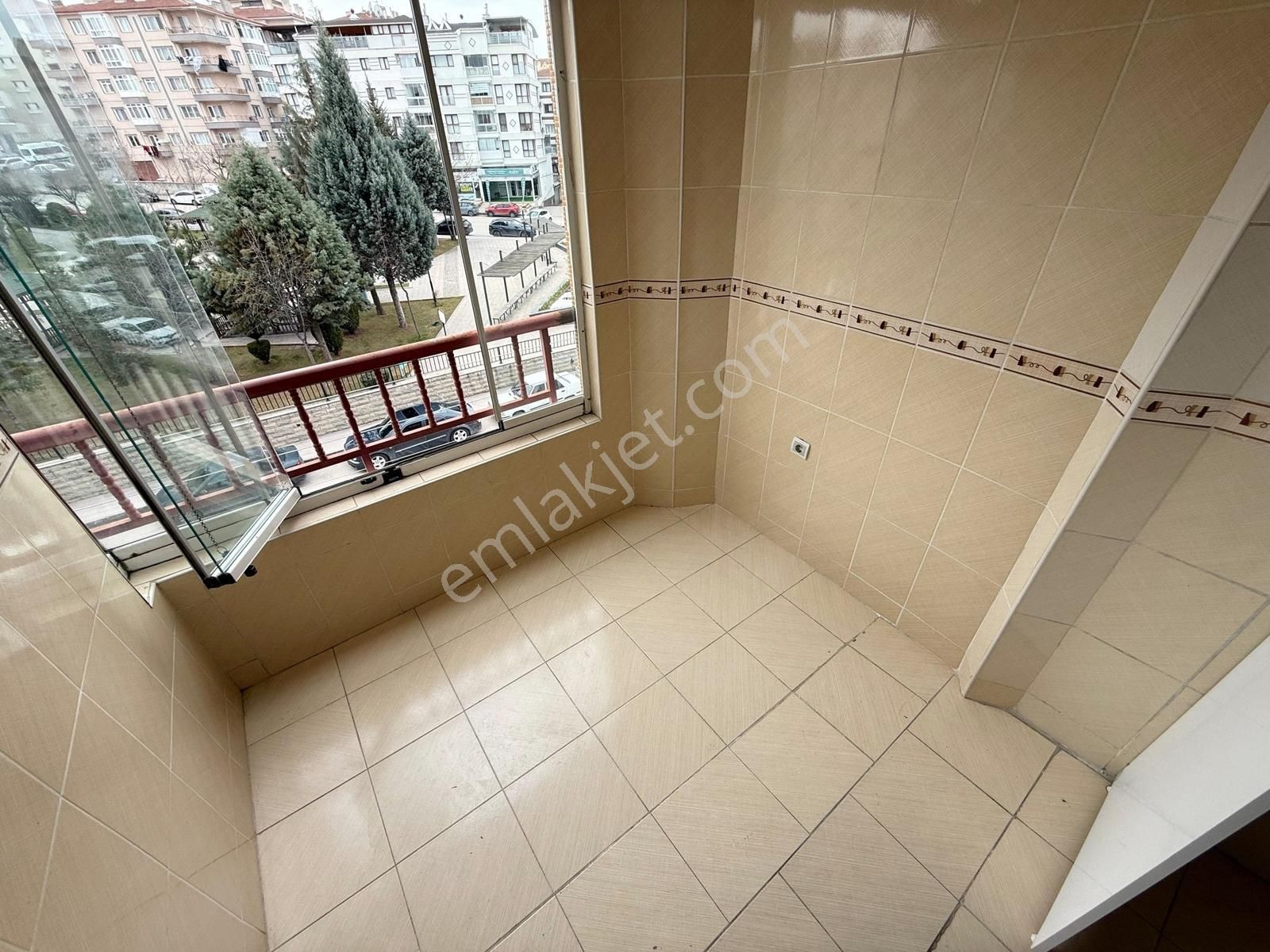 Mareşal Çakmak Mah.de Asansörlü 3+1 125m² Salon Bağımsız Daire - Görsel 19