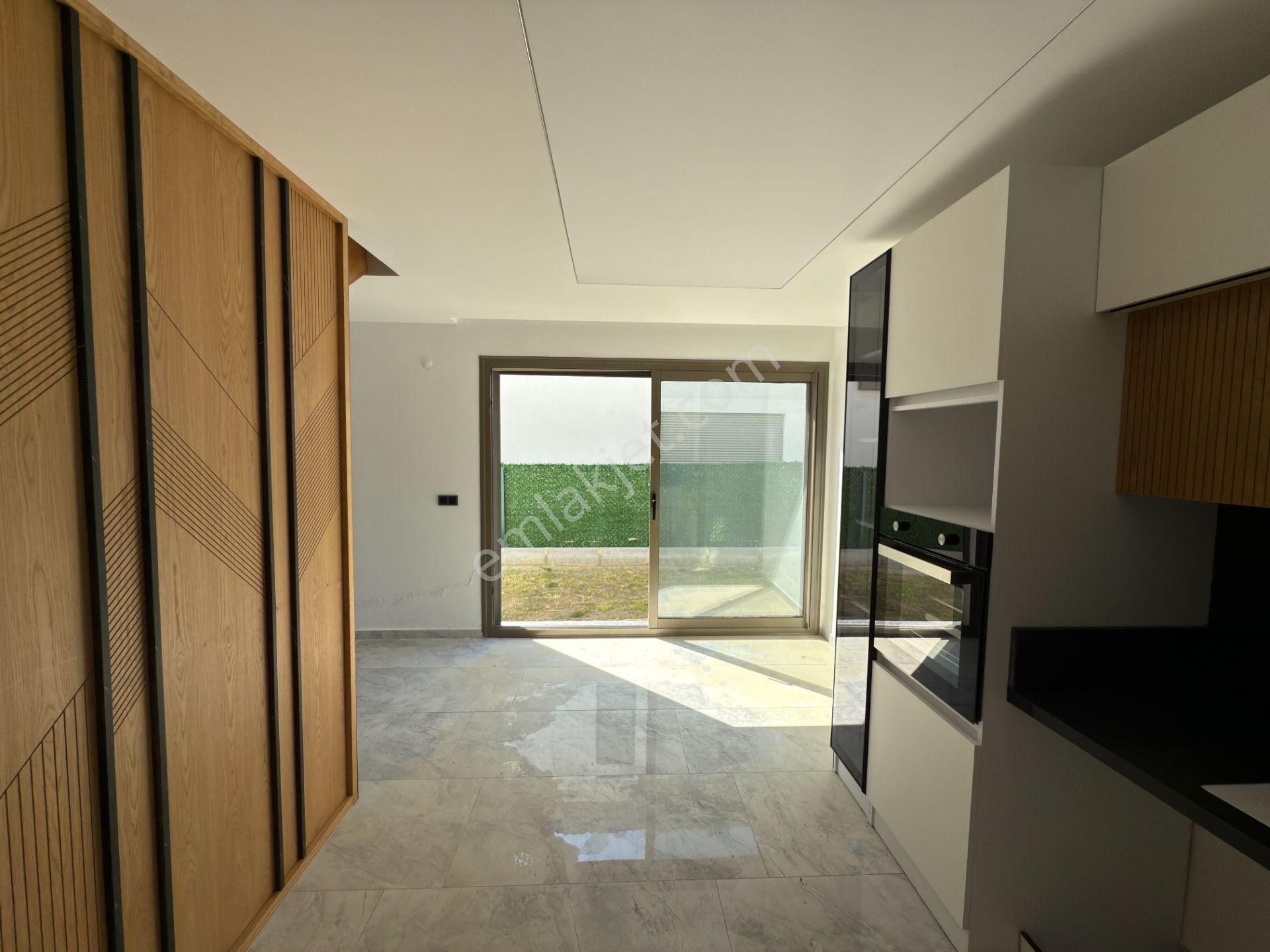 Kuşadası Satılık 4+1 Müstakil Villa - Görsel 17