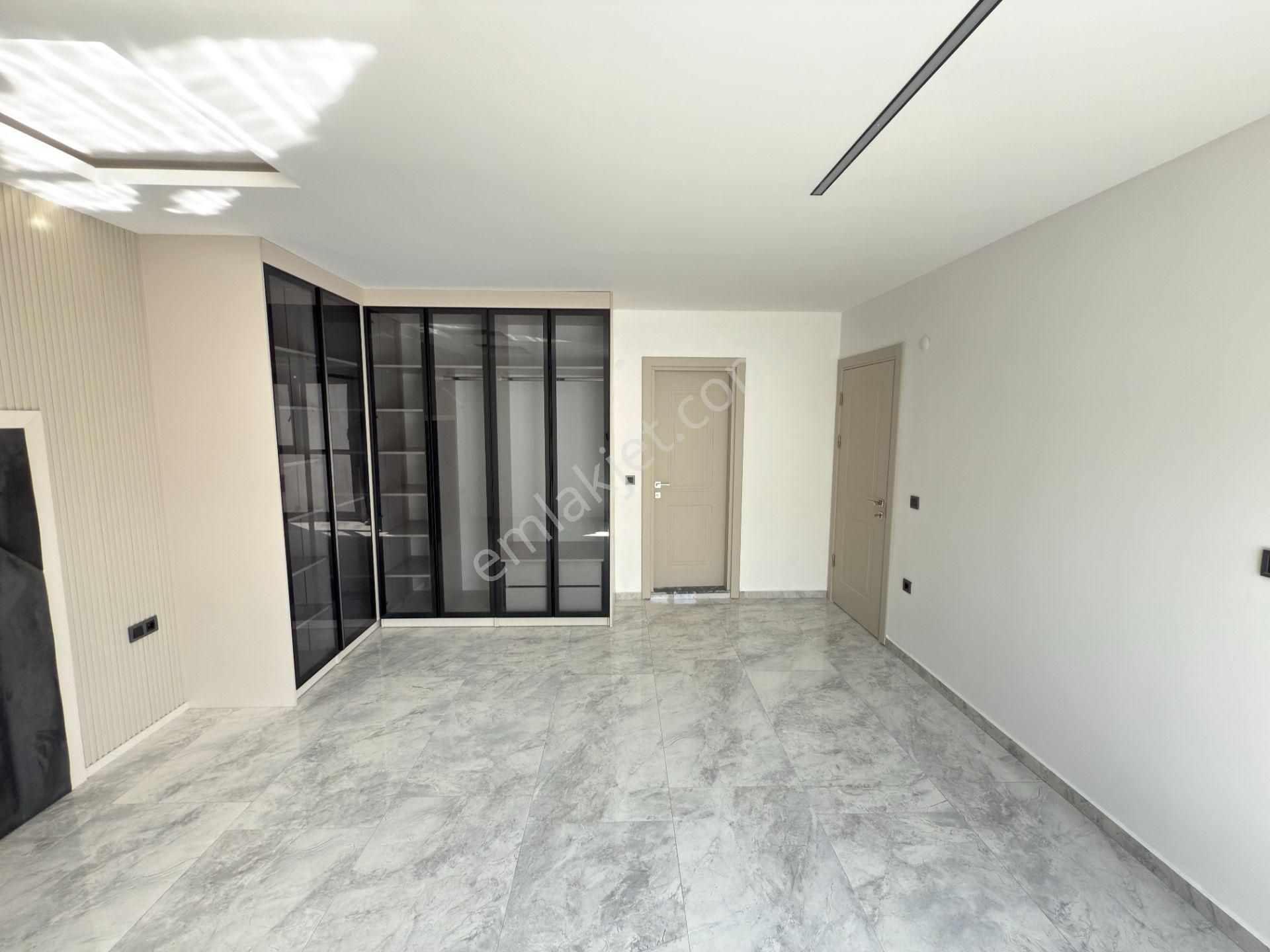 Kuşadası Satılık 4+1 Müstakil Villa - Görsel 30