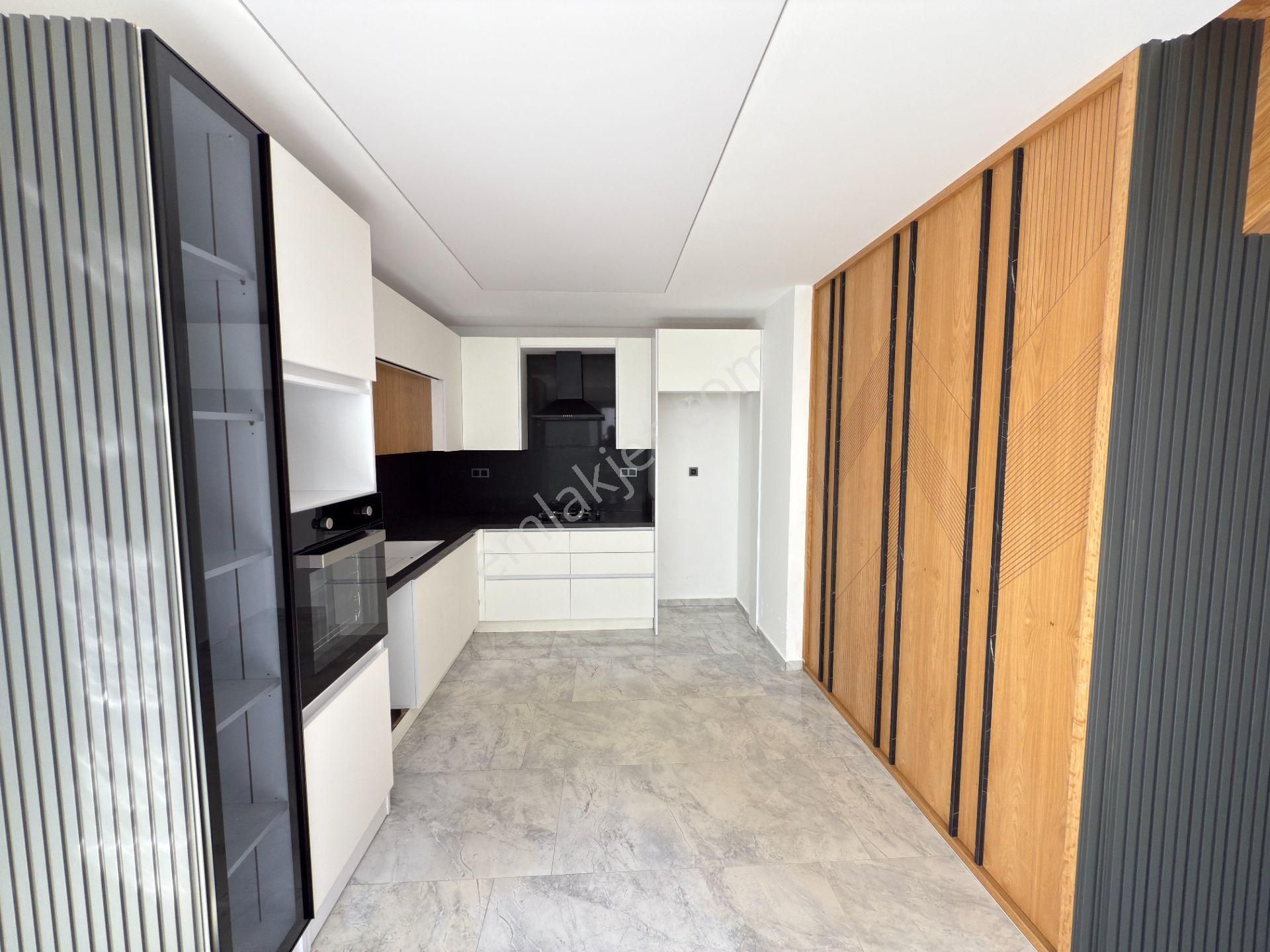 Kuşadası Satılık 4+1 Müstakil Villa - Görsel 14