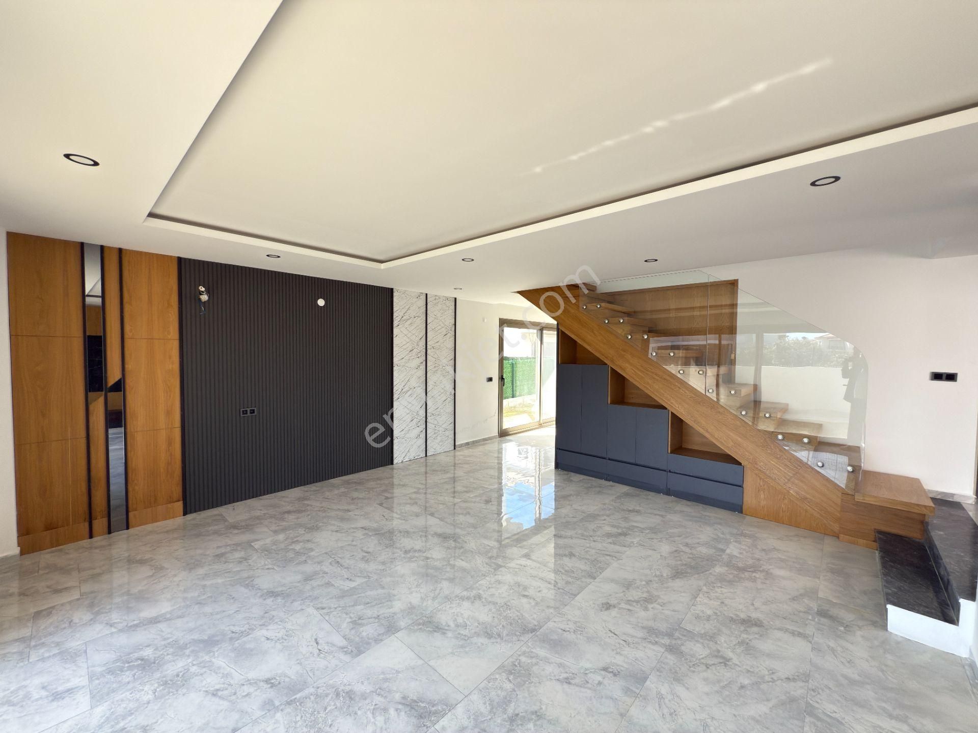 Kuşadası Satılık 4+1 Müstakil Villa - Görsel 13