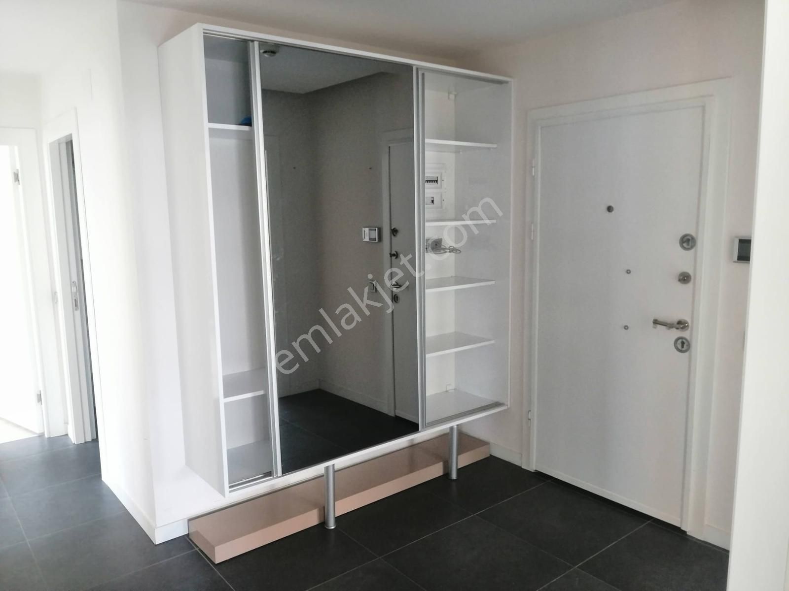 Üniversite Caddesinde Özdiker Corona'da Kiralık 3+1 - Görsel 12