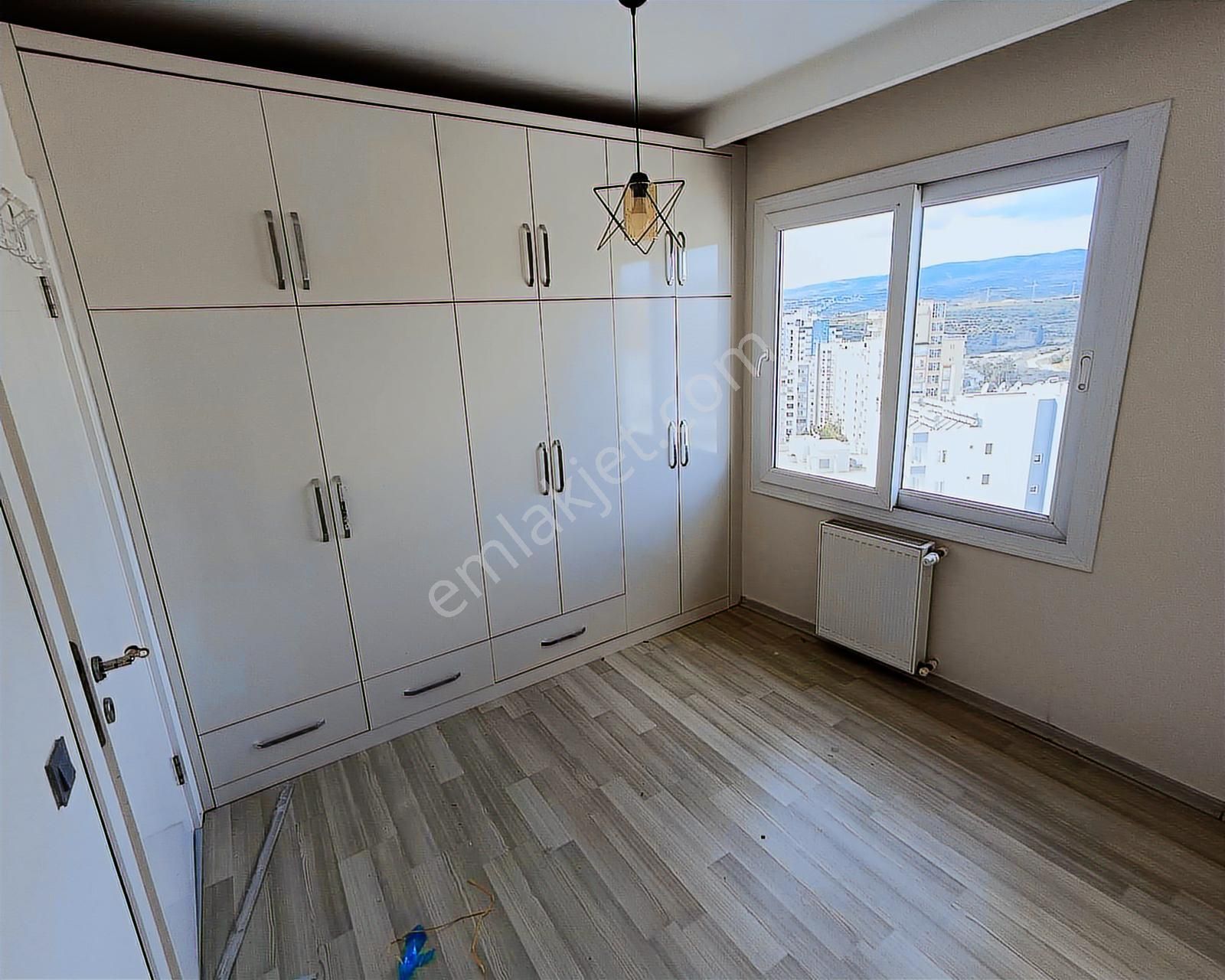 Üniversite Caddesinde Özdiker Corona'da Kiralık 3+1 - Görsel 20