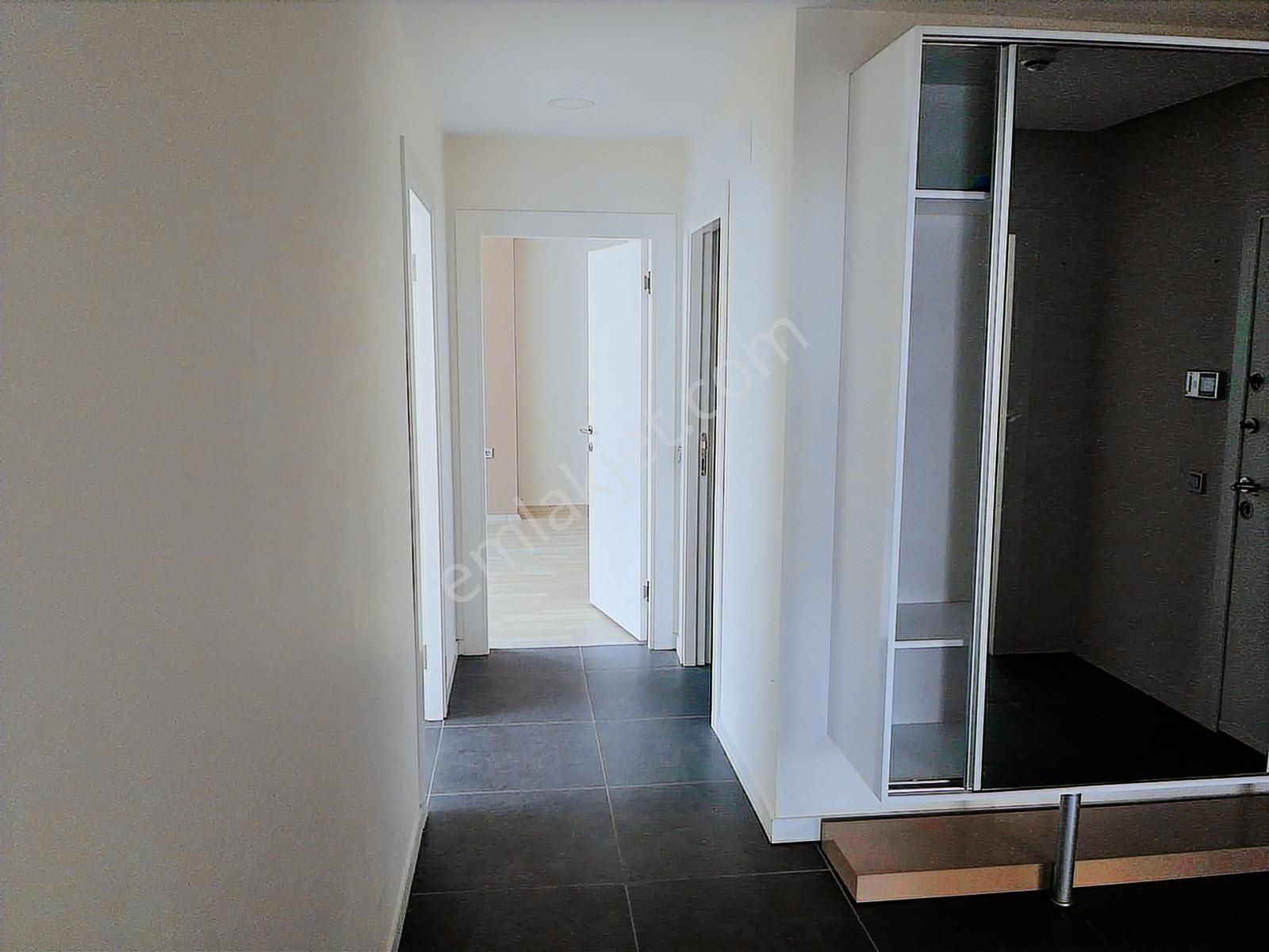 Üniversite Caddesinde Özdiker Corona'da Kiralık 3+1 - Görsel 8