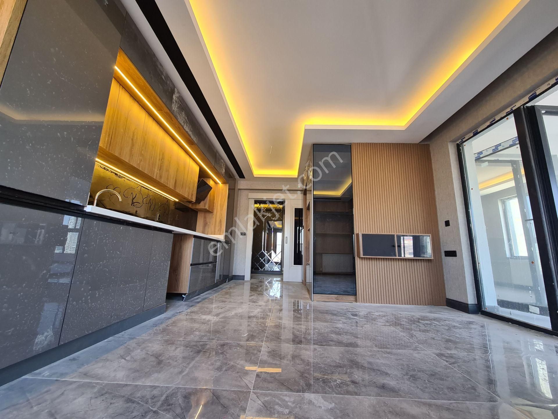 Ovacık'ta Ultra Lux Full Yapılı Sitede Kiralık Sıfır 200m² / 4+1