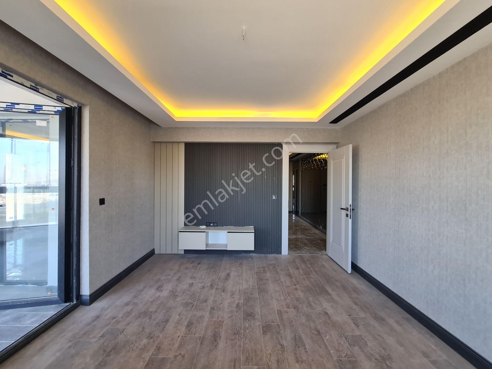 Ovacık'ta Ultra Lux Full Yapılı Sitede Kiralık Sıfır 200m² / 4+1 - Görsel 14