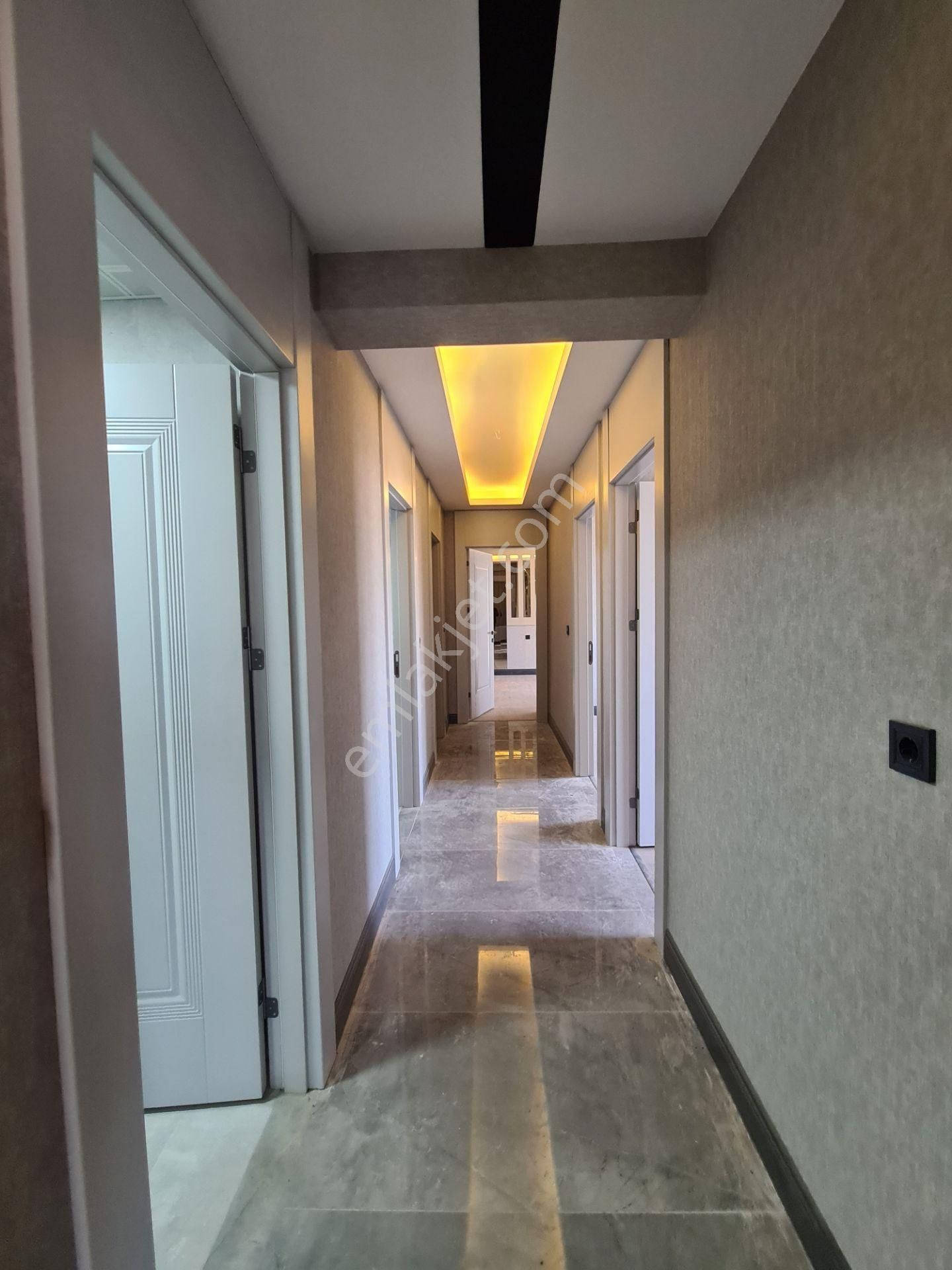 Ovacık'ta Ultra Lux Full Yapılı Sitede Kiralık Sıfır 200m² / 4+1 - Görsel 17