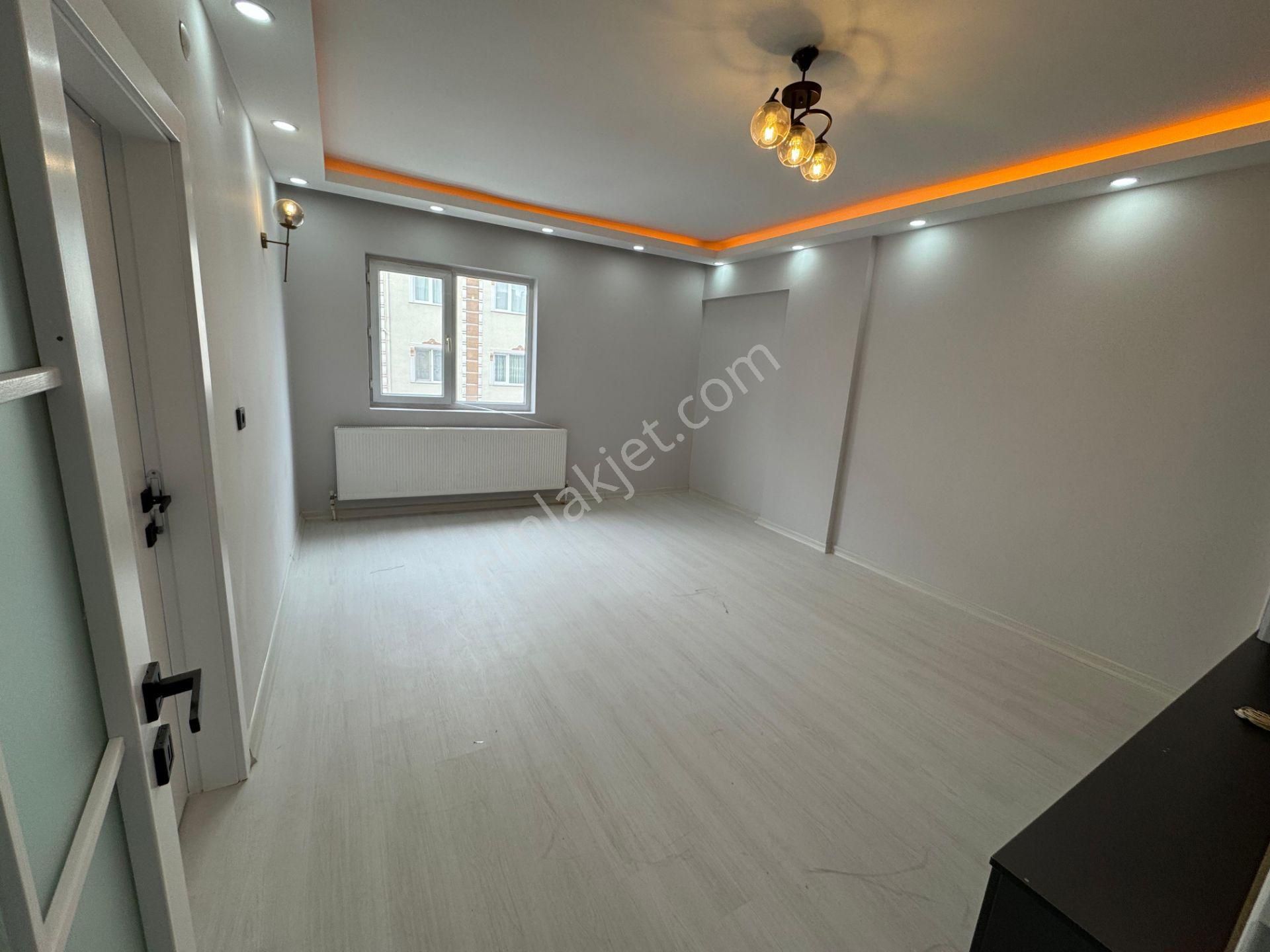 Mareşal Çakmak Mahallesinde 3+1 Ultra Lüks Yapılı Kiralık Daire - Görsel 11