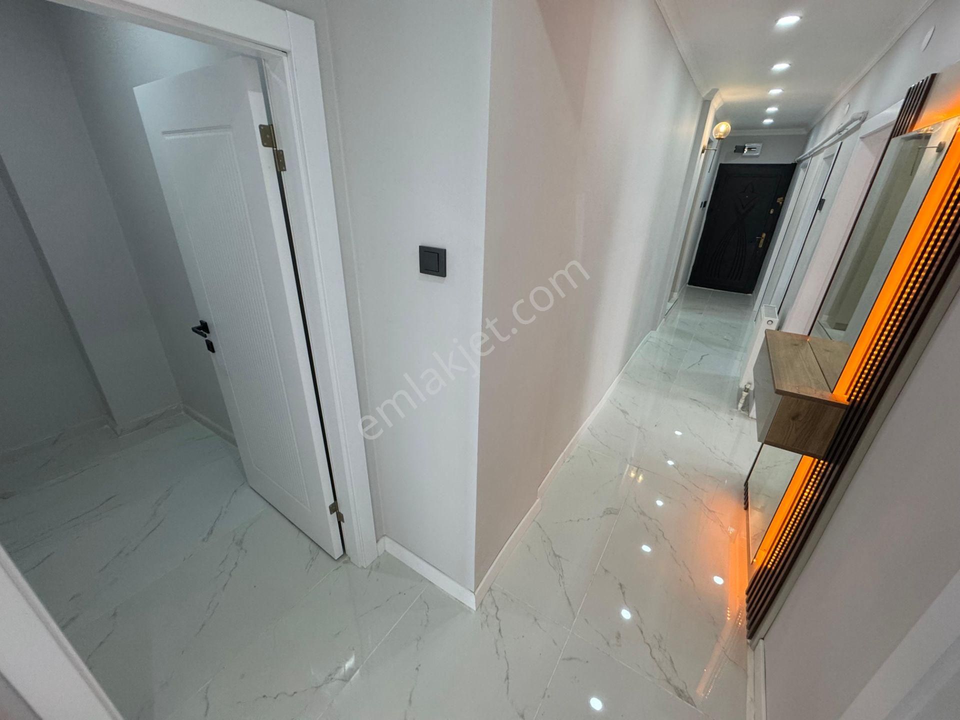 Mareşal Çakmak Mahallesinde 3+1 Ultra Lüks Yapılı Kiralık Daire - Görsel 29