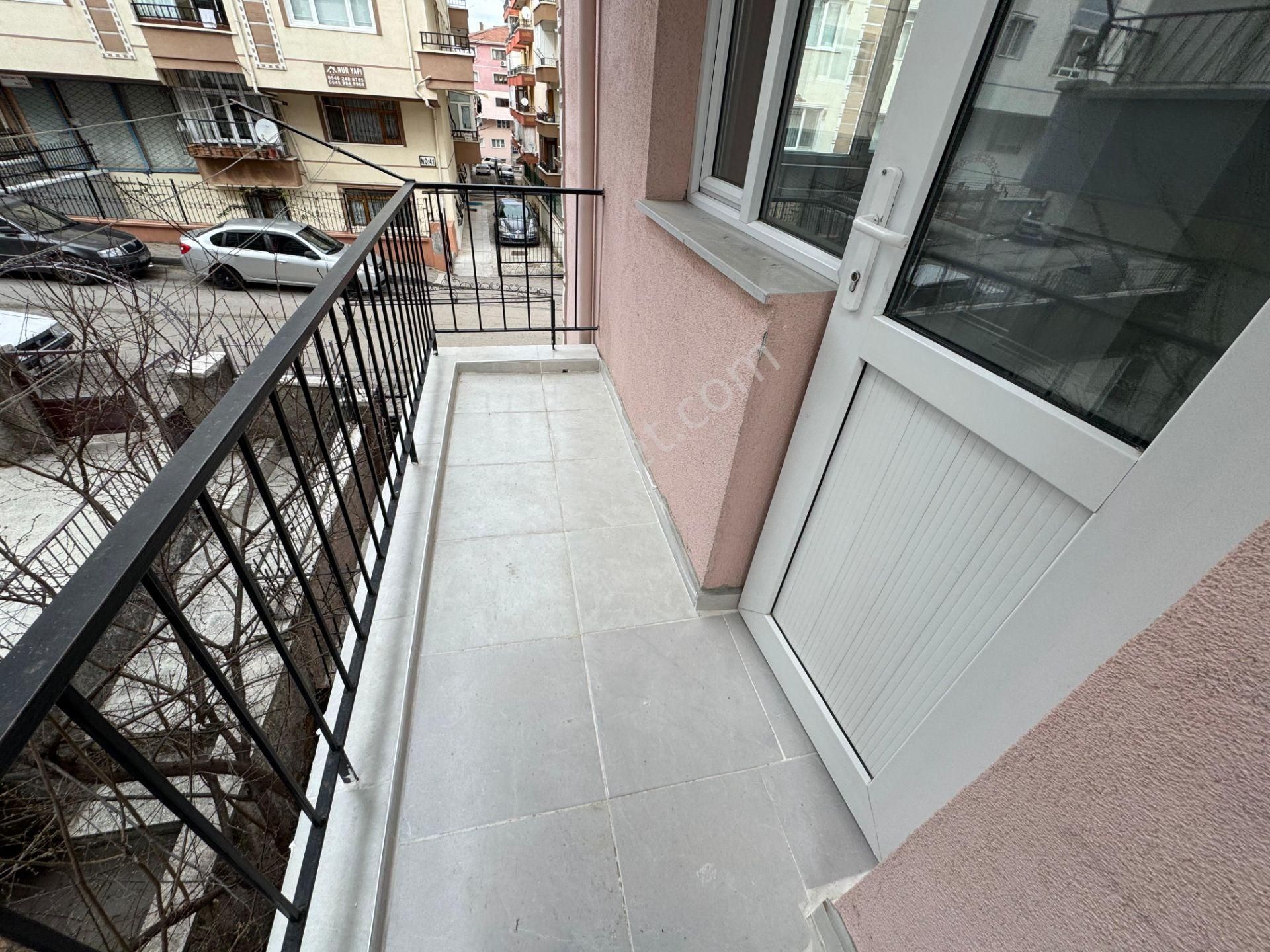Mareşal Çakmak Mahallesinde 3+1 Ultra Lüks Yapılı Kiralık Daire - Görsel 21