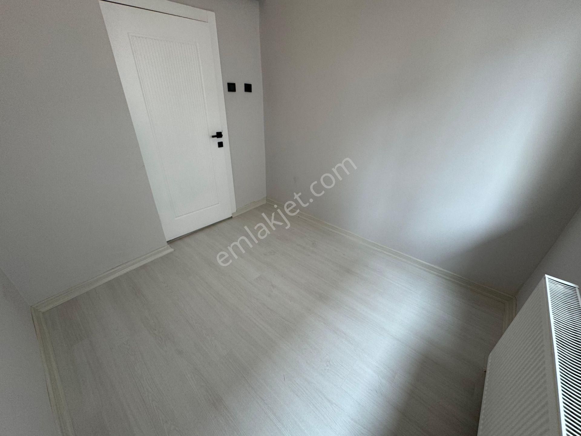 Mareşal Çakmak Mahallesinde 3+1 Ultra Lüks Yapılı Kiralık Daire - Görsel 27