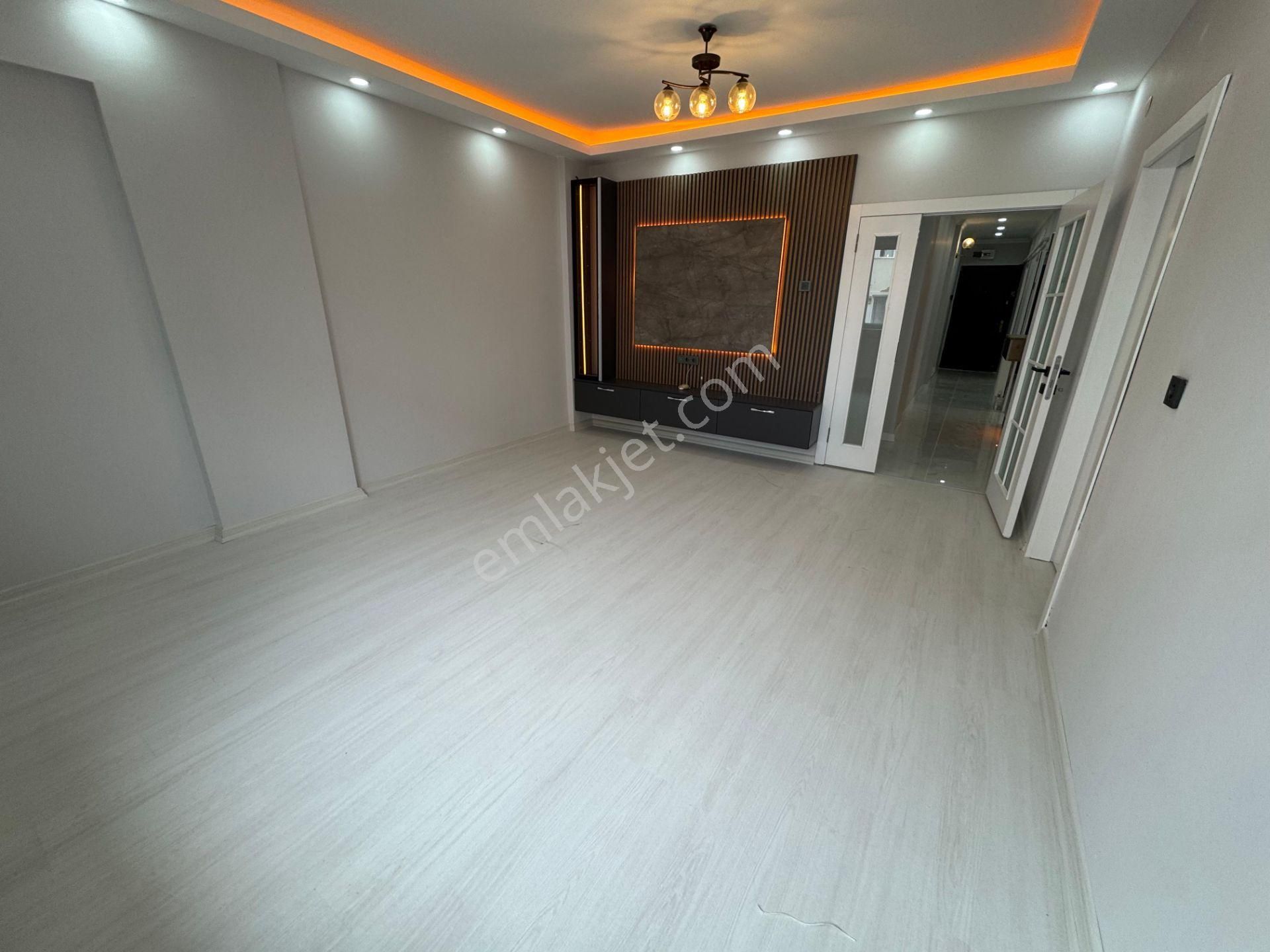 Mareşal Çakmak Mahallesinde 3+1 Ultra Lüks Yapılı Kiralık Daire - Görsel 7
