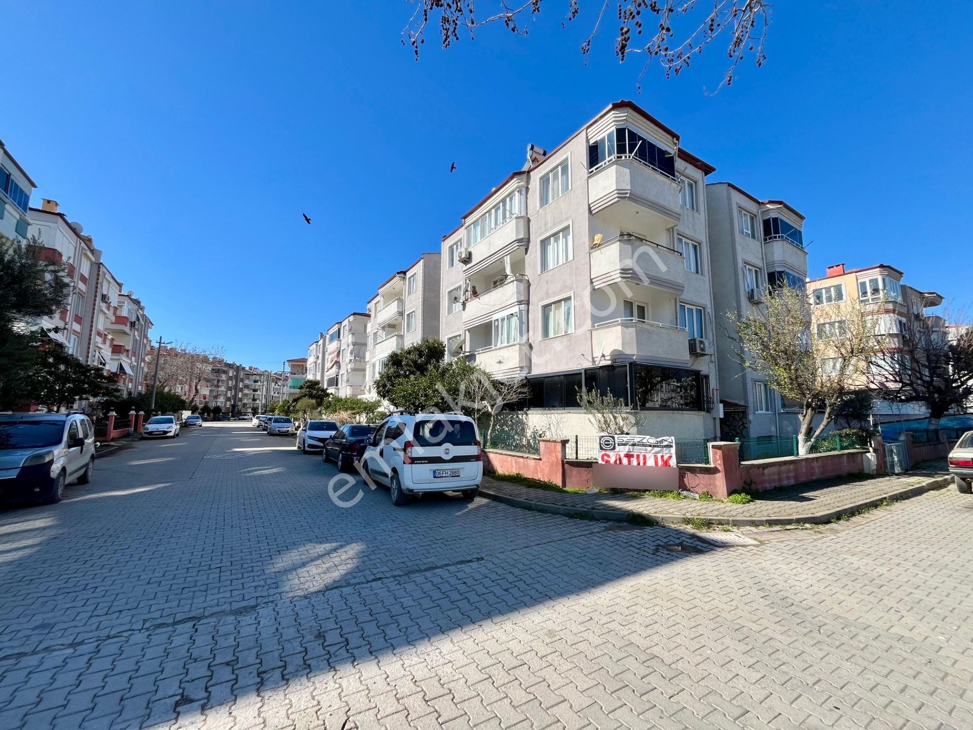 Akçay Sezgin Emlaktan Ön Cephe Ayrı Mutfaklı Satılık 3+1 Daire - Görsel 5