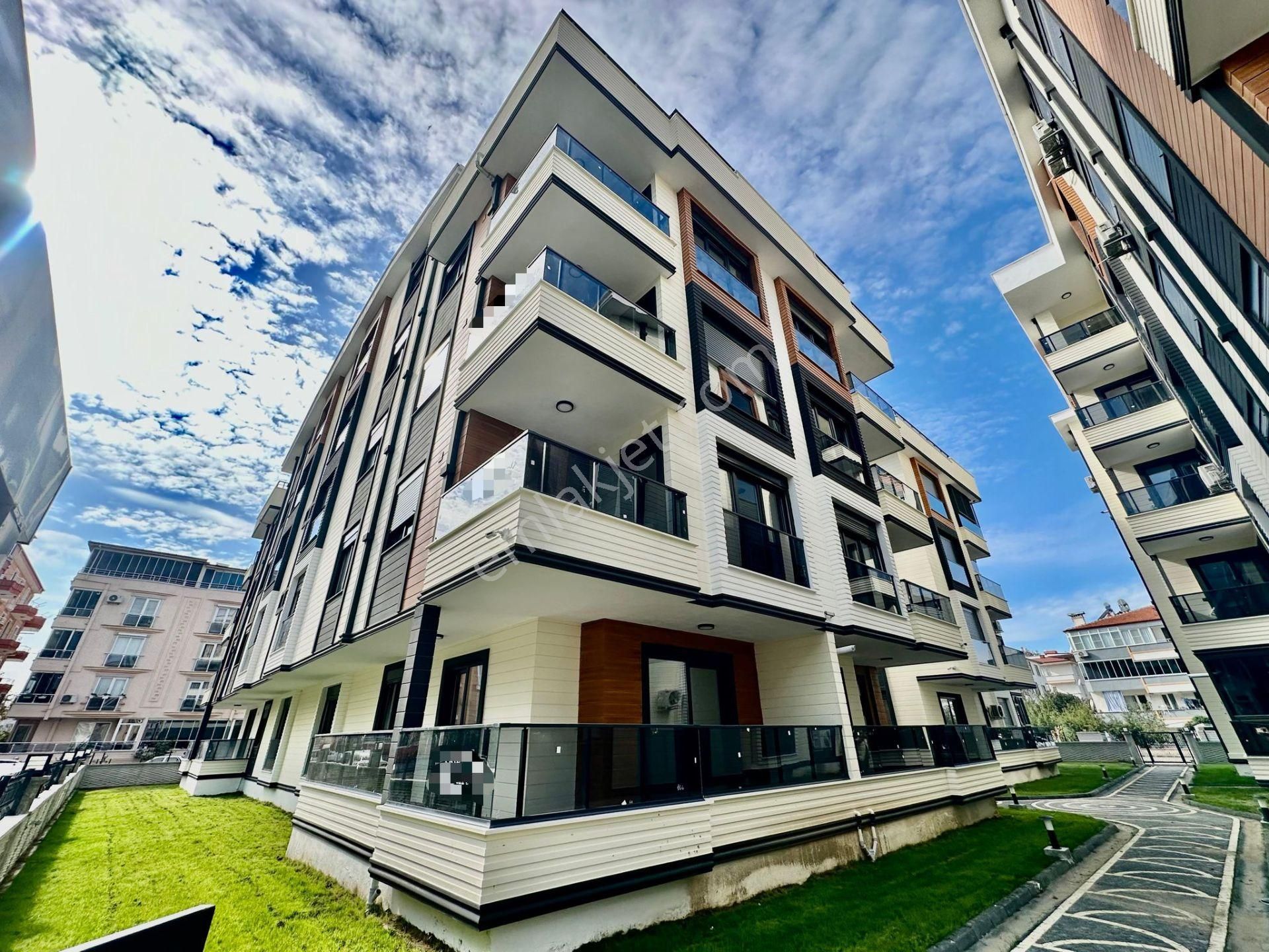 ꧁ay Emlaktan꧂akçay'da Arakat Ön Cephe Çift Balkonlu Ayrı Mutfak Ebeveyn Bany0lu Satılık 2+1 Daire