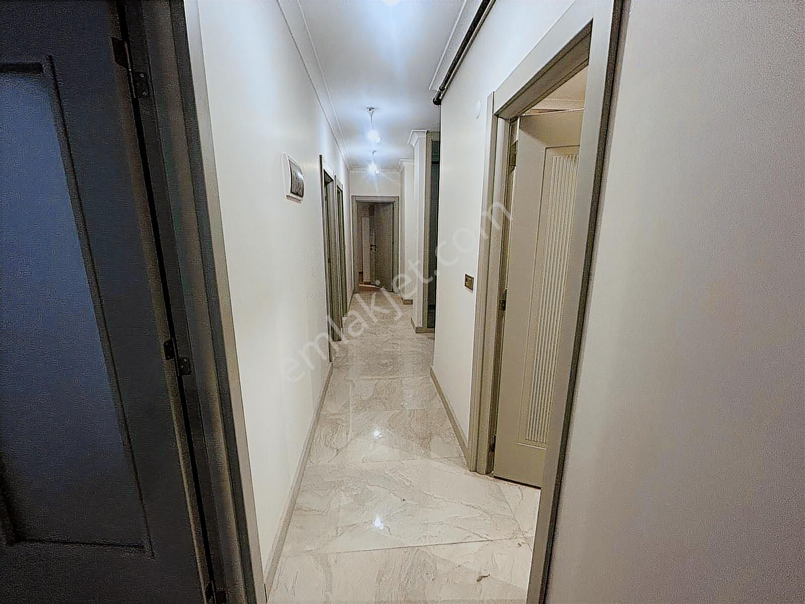 Üsküdar Altunizade'de 3+1 Net 110 M2 Bahçe Teras Satılık Daire - Görsel 18