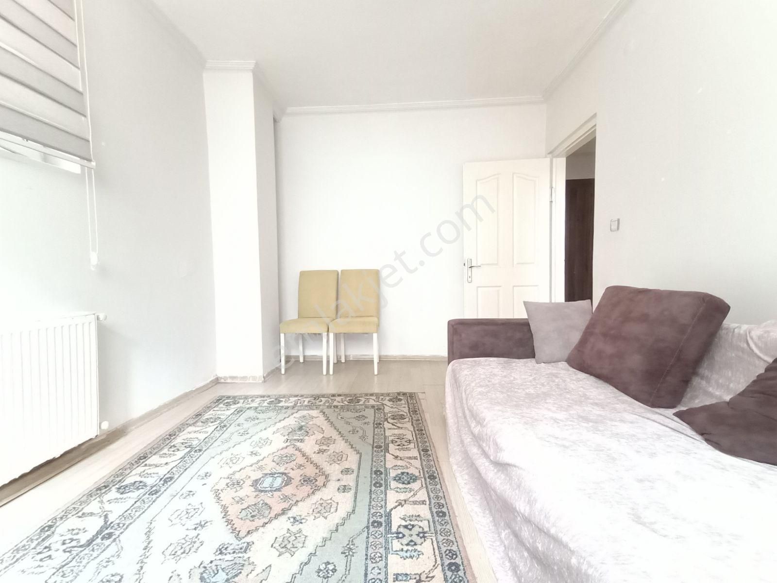 Merkez Mh De 1+1 Bahçe Kat,kombili Eşyalı Daire