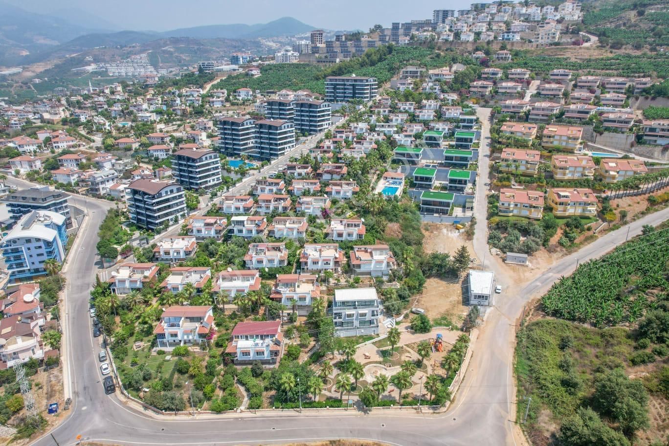 Alanya Kargıcak'ta 3+1 Deniz Ve Kale Manzaralı İkiz Villa