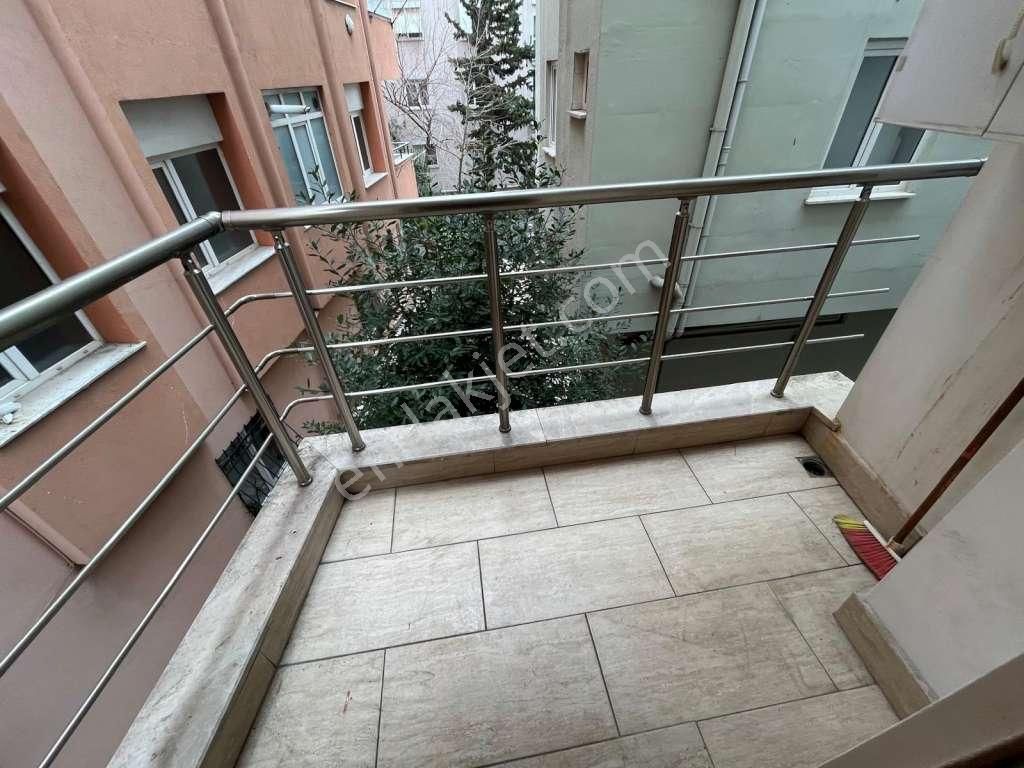 Kaçmazdan'küçükyalı 63de Ön Cephe Prestijli Binada Balkonlu 2+1 - Görsel 26