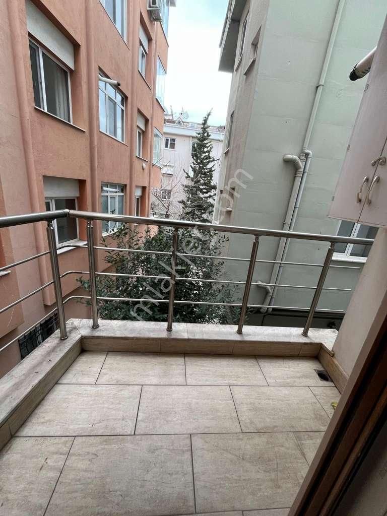 Kaçmazdan'küçükyalı 63de Ön Cephe Prestijli Binada Balkonlu 2+1 - Görsel 27