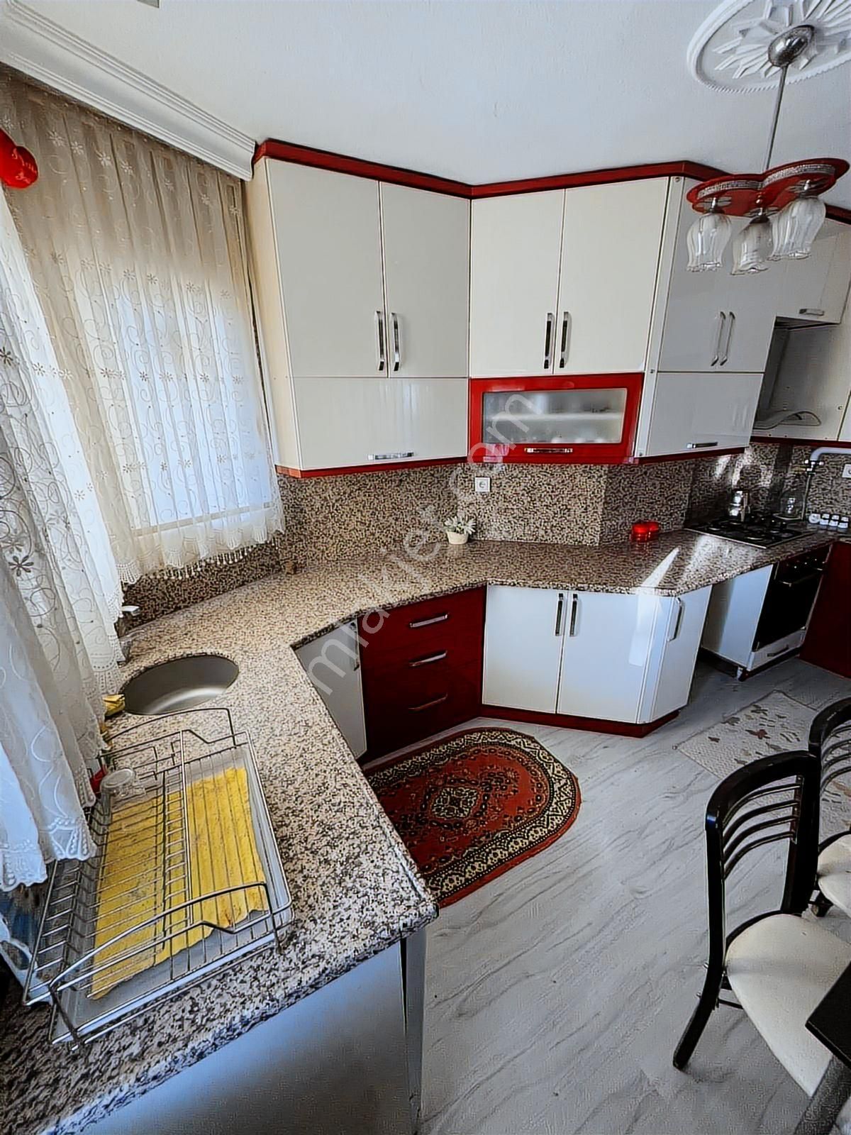 Bergama Fatih Mahallesi Tuna Caddesinde Satılık 3+1 Daire - Görsel 31