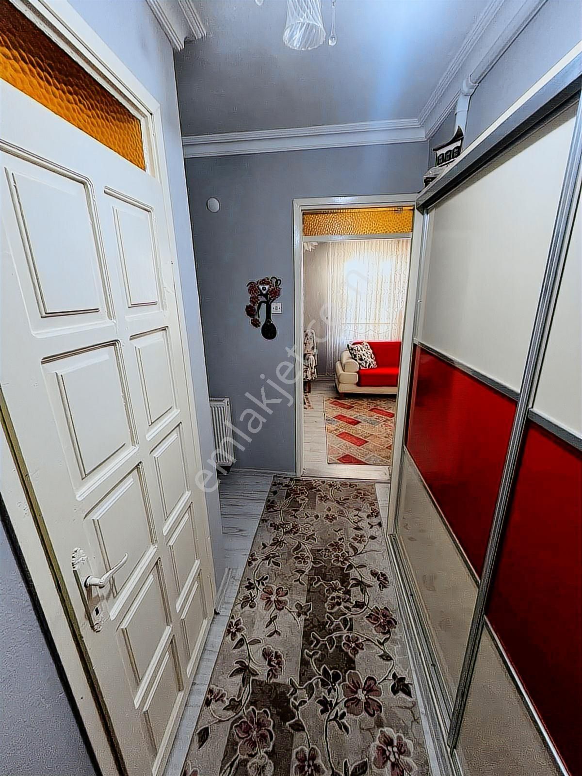 Bergama Fatih Mahallesi Tuna Caddesinde Satılık 3+1 Daire - Görsel 3