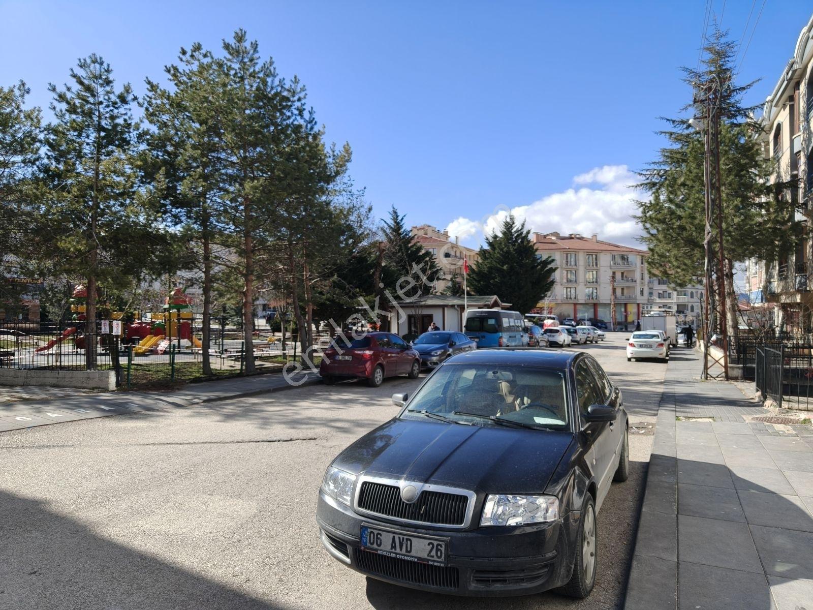 Emaks'tan/atapark'ta/iyi Konumda/yapılı/köşe Parsel/85 M2/dükkan - Görsel 10