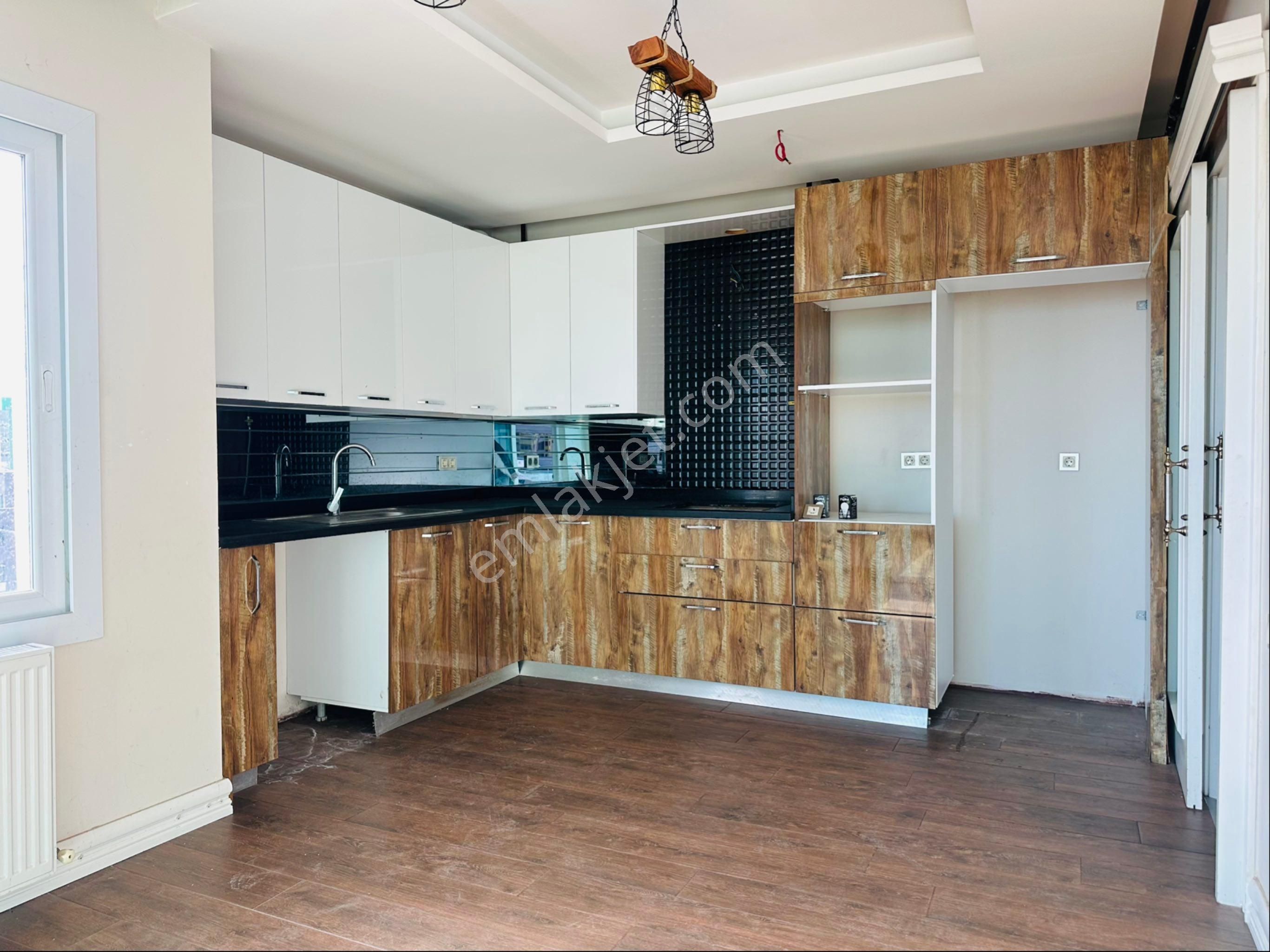 Mezitli Akdenizde Deniz Manzaralı 4+1 Kiralık Daire - Görsel 9