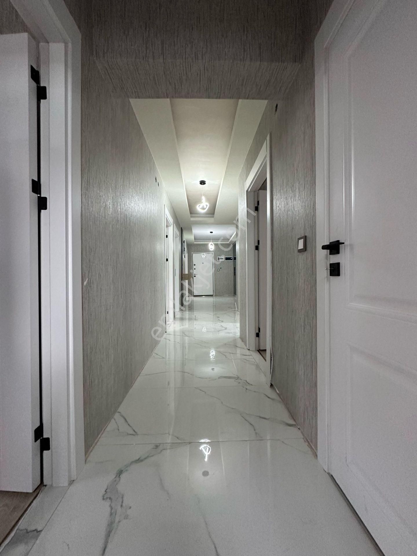 Pursaklar Mehmet Zengin Emlak'tan K.otoparklı, Teras Balkonlu, Ç.banyolu Ultra Lüks 10.kat 4+1 - Görsel 21