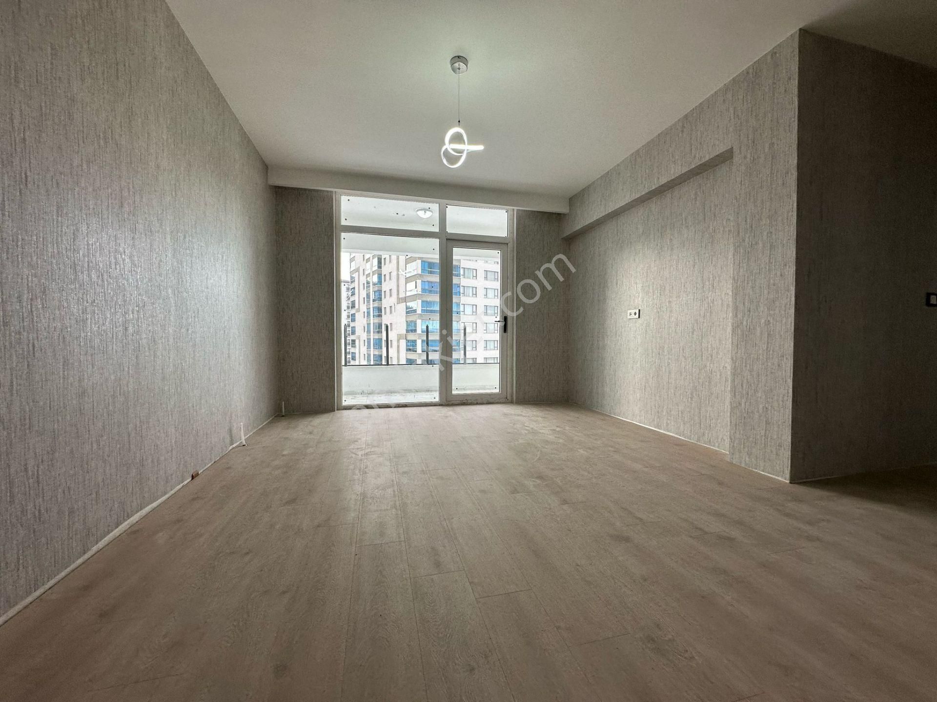 Pursaklar Mehmet Zengin Emlak'tan K.otoparklı, Teras Balkonlu, Ç.banyolu Ultra Lüks 10.kat 4+1 - Görsel 14