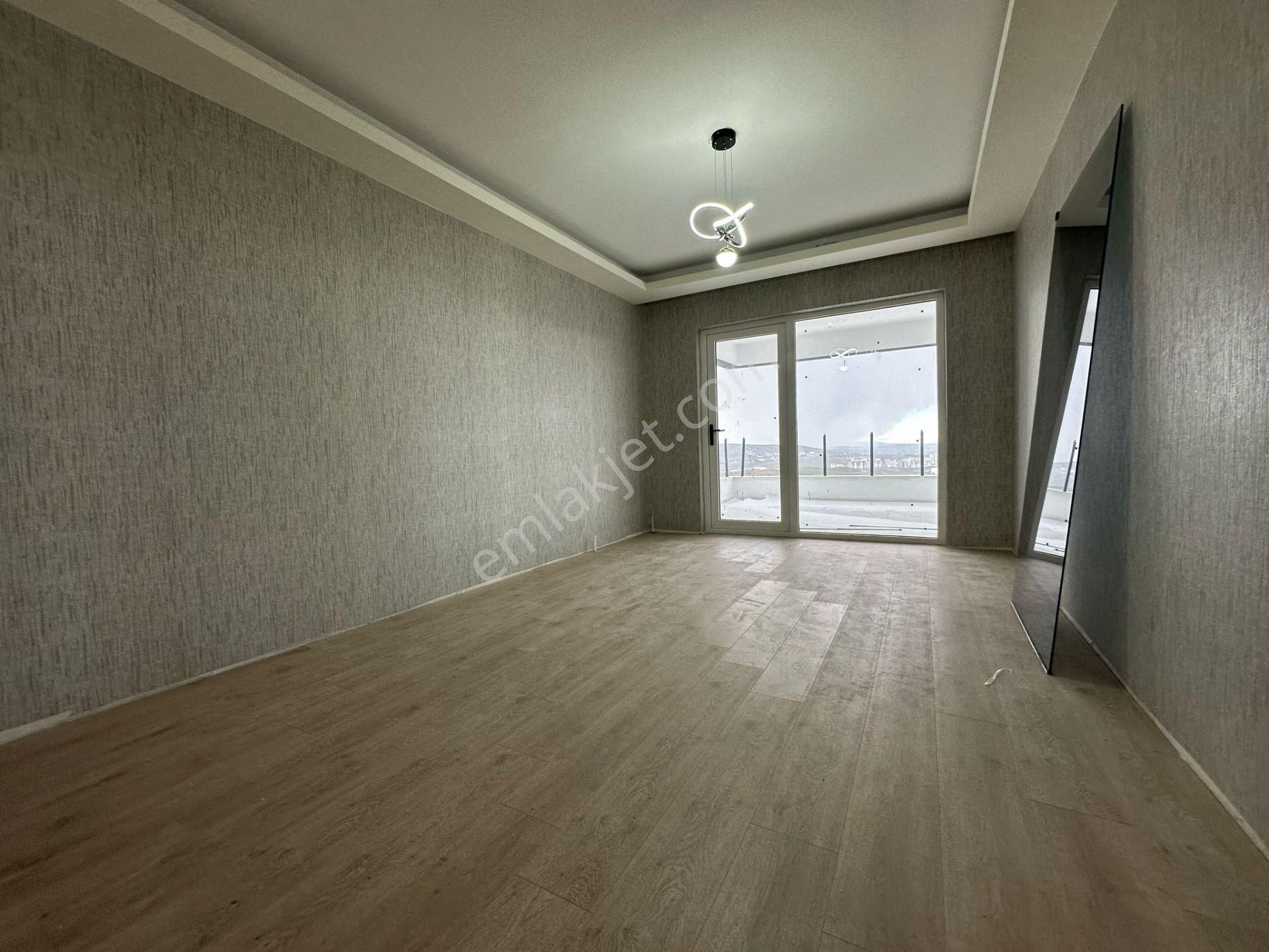 Pursaklar Mehmet Zengin Emlak'tan K.otoparklı, Teras Balkonlu, Ç.banyolu Ultra Lüks 10.kat 4+1 - Görsel 12