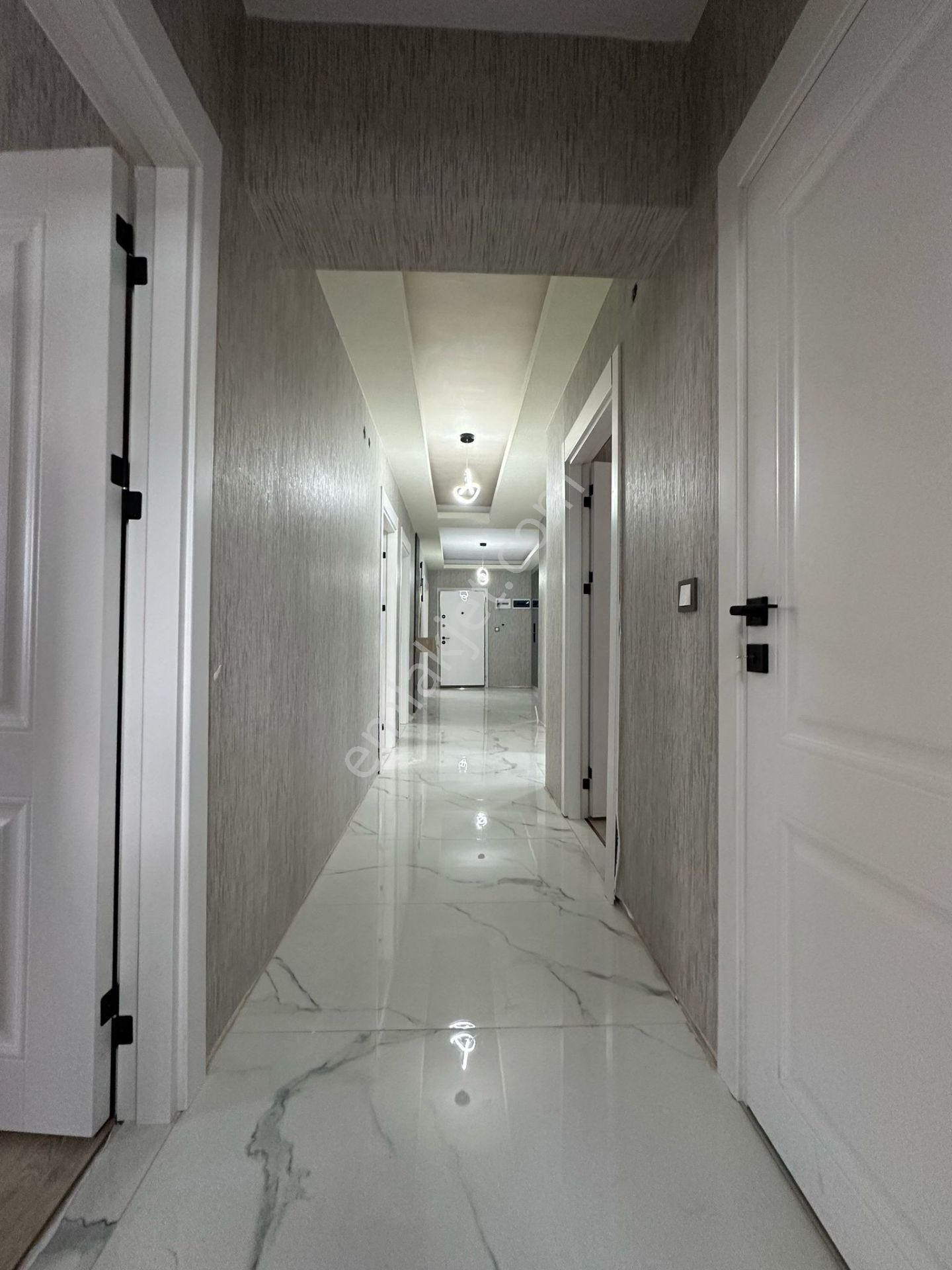 Pursaklar Mehmet Zengin Emlak'tan K.otoparklı, Teras Balkonlu, Ç.banyolu Ultra Lüks 10.kat 4+1 - Görsel 20