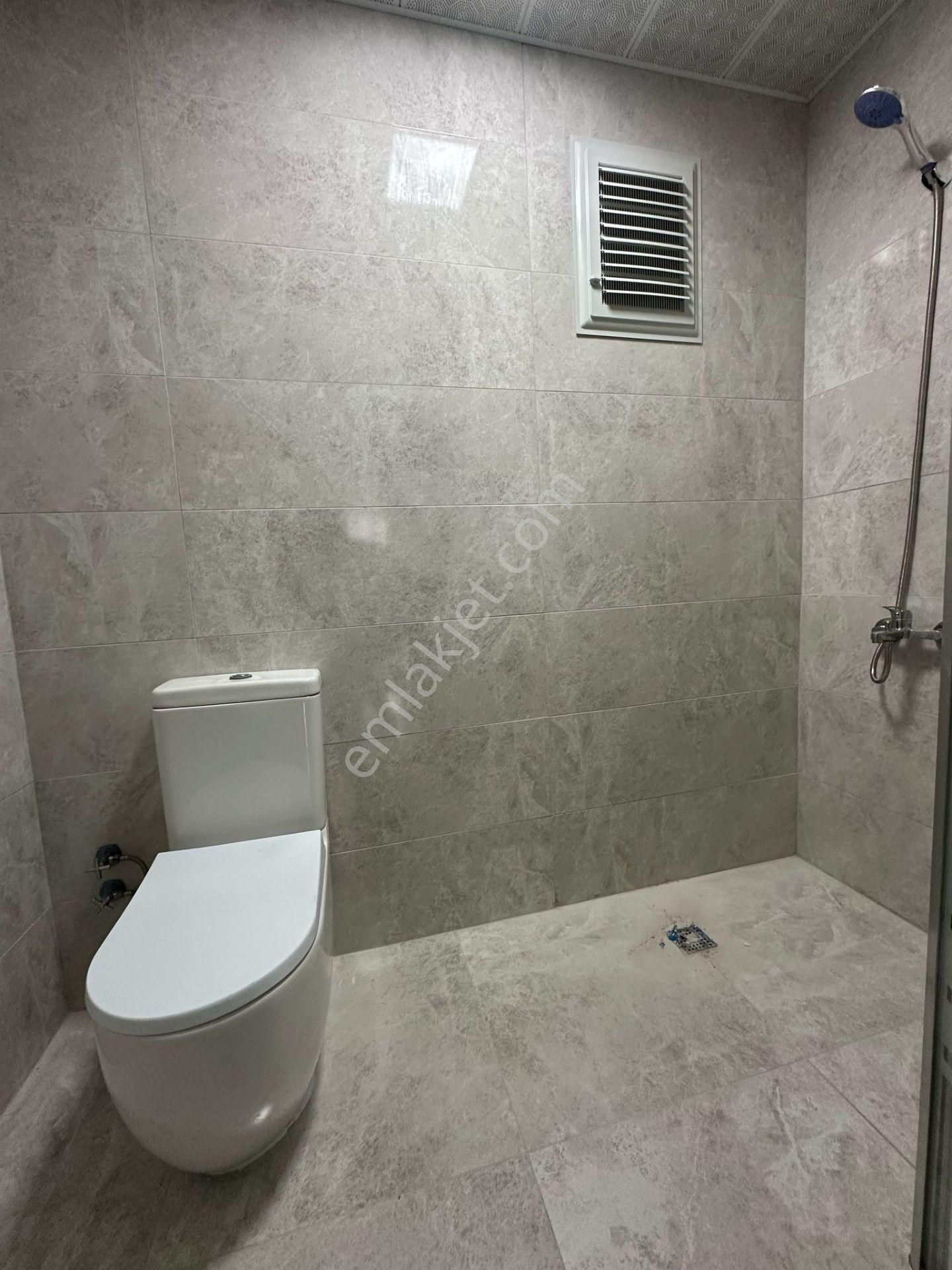 Pursaklar Mehmet Zengin Emlak'tan K.otoparklı, Teras Balkonlu, Ç.banyolu Ultra Lüks 10.kat 4+1 - Görsel 32