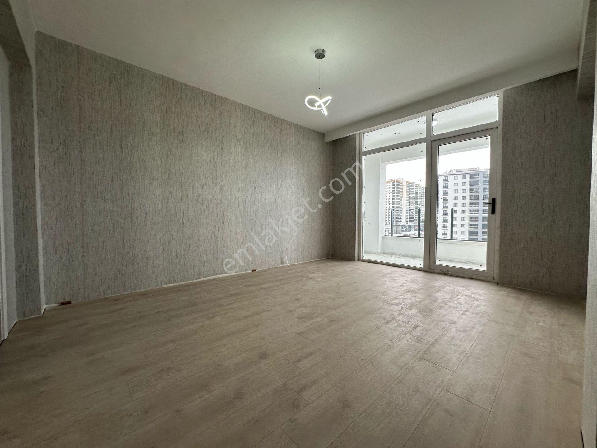 Pursaklar Mehmet Zengin Emlak'tan K.otoparklı, Teras Balkonlu, Ç.banyolu Ultra Lüks 10.kat 4+1 - Görsel 18