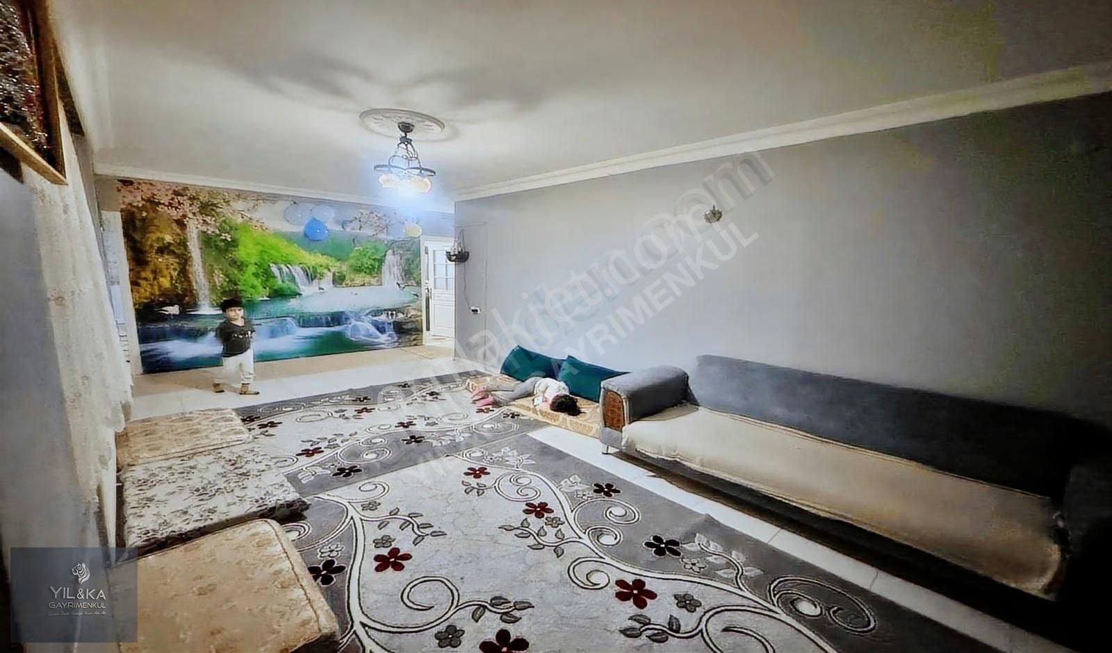 İncirtepe Mahalesinde 4+2 Bahçe Katı Satılık Daire - Görsel 3