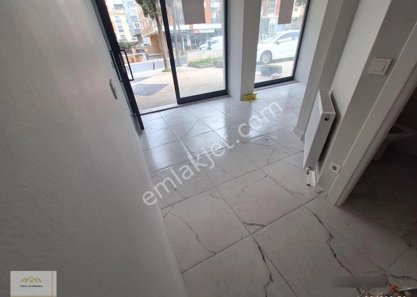 19 Mayıs Caddesi Üzerinde Prestijli Binada Satılık Dükkan - Görsel 3