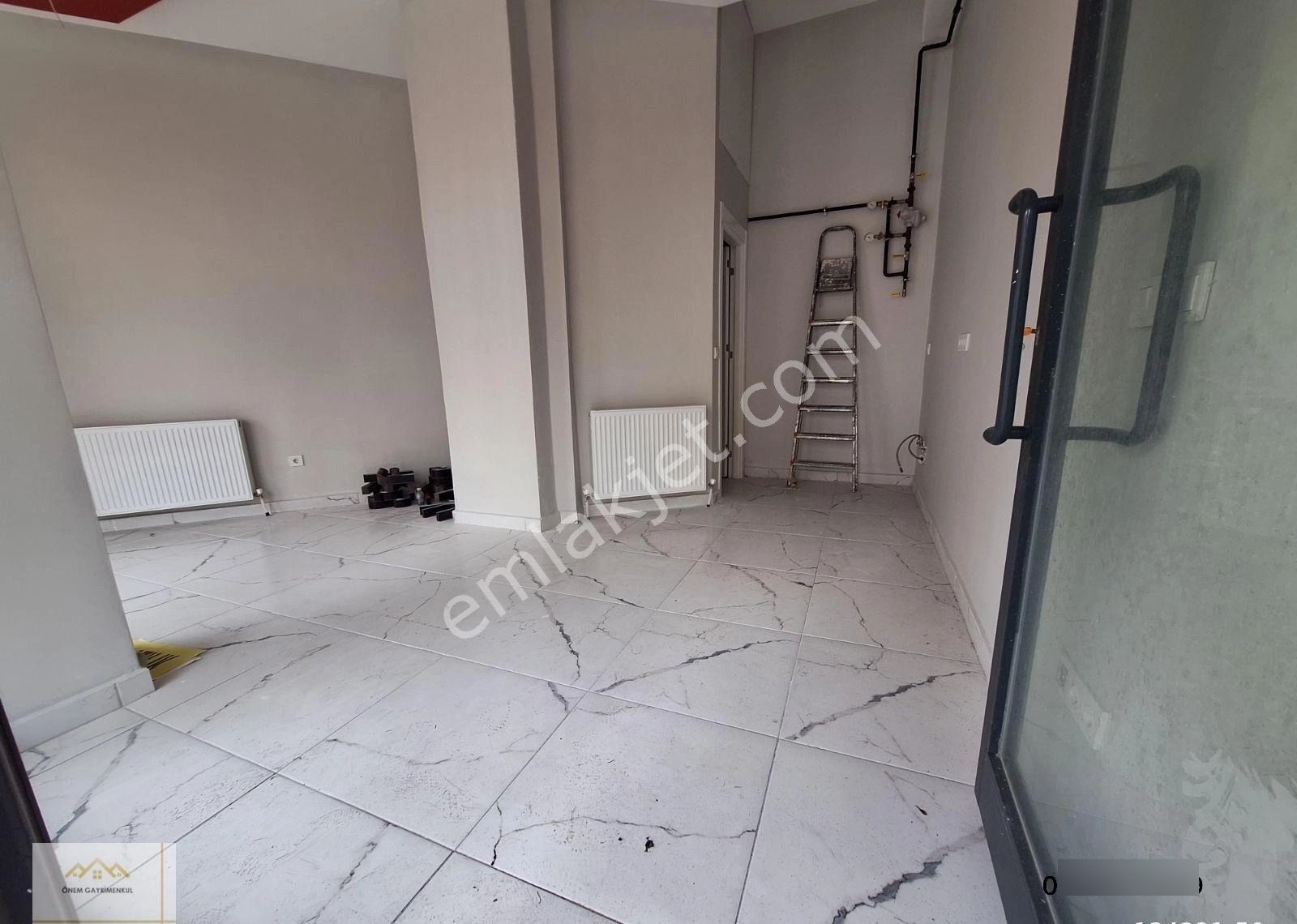 19 Mayıs Caddesi Üzerinde Prestijli Binada Satılık Dükkan - Görsel 9