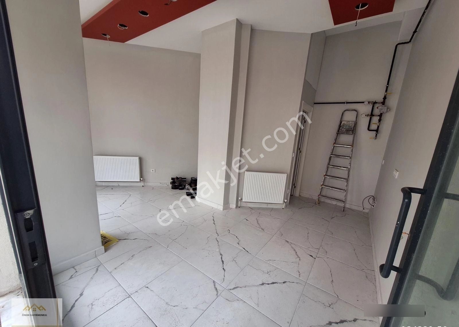 19 Mayıs Caddesi Üzerinde Prestijli Binada Satılık Dükkan - Görsel 10