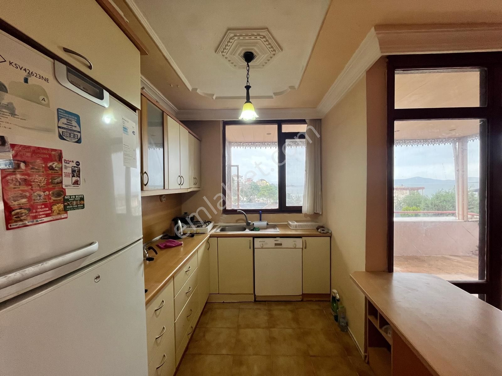 Muğla/milas/güllük Mah.sahile Yürüme Mesafesinde 2+1 Deniz Manzaralı Mobilyalı Kiralık Daire - Görsel 7