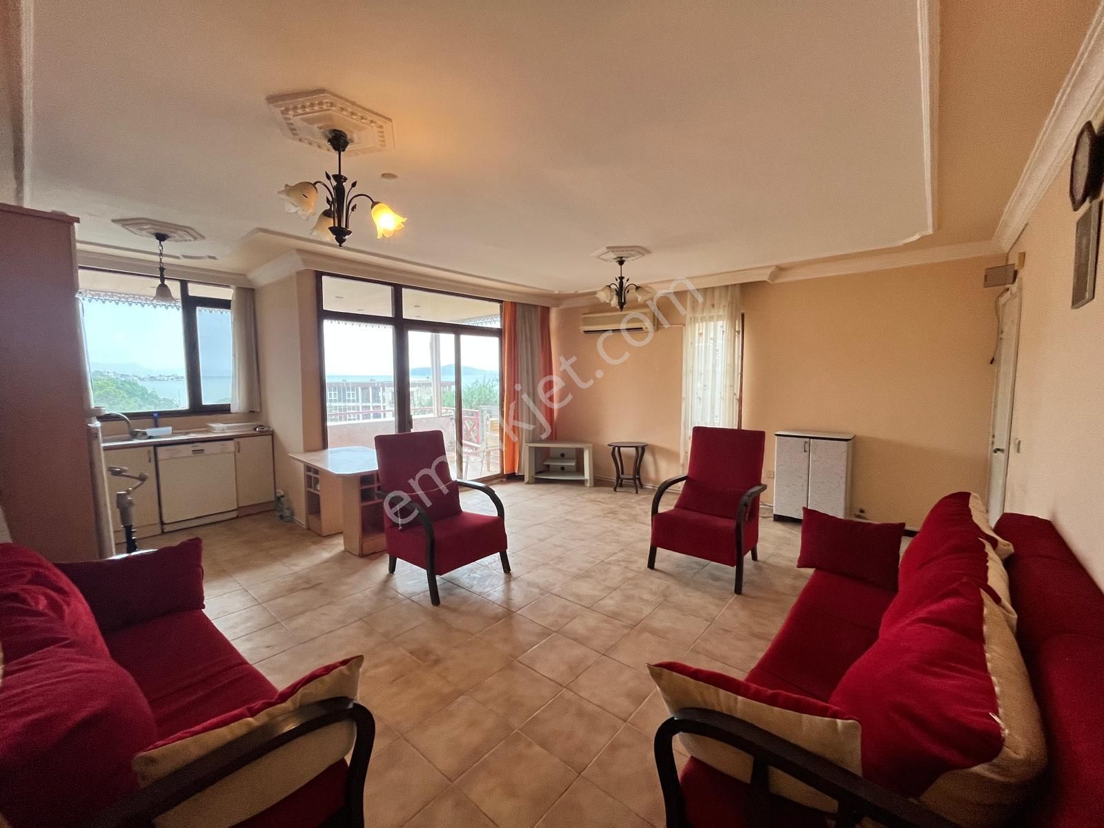 Muğla/milas/güllük Mah.sahile Yürüme Mesafesinde 2+1 Deniz Manzaralı Mobilyalı Kiralık Daire - Görsel 3