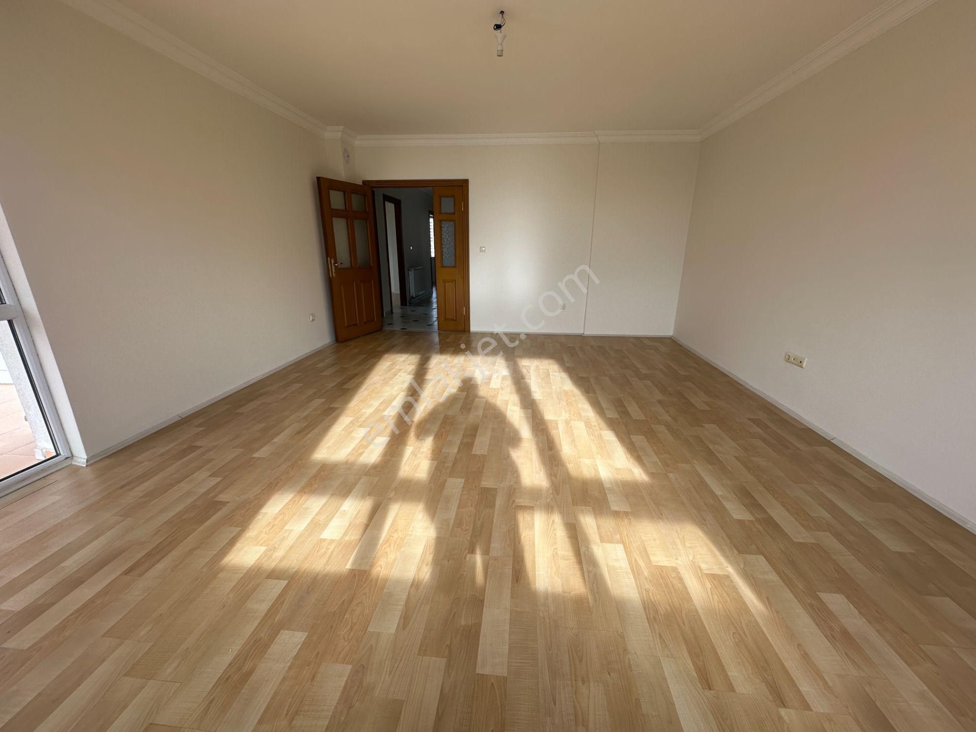 Cumhuriyet Mah 3+1 130m2 8.kat Ön Cephe Çığlık Sitesin'de Kiralık Daire - Görsel 5