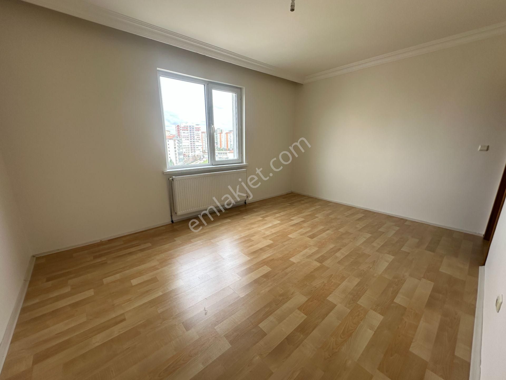 Cumhuriyet Mah 3+1 130m2 8.kat Ön Cephe Çığlık Sitesin'de Kiralık Daire - Görsel 16