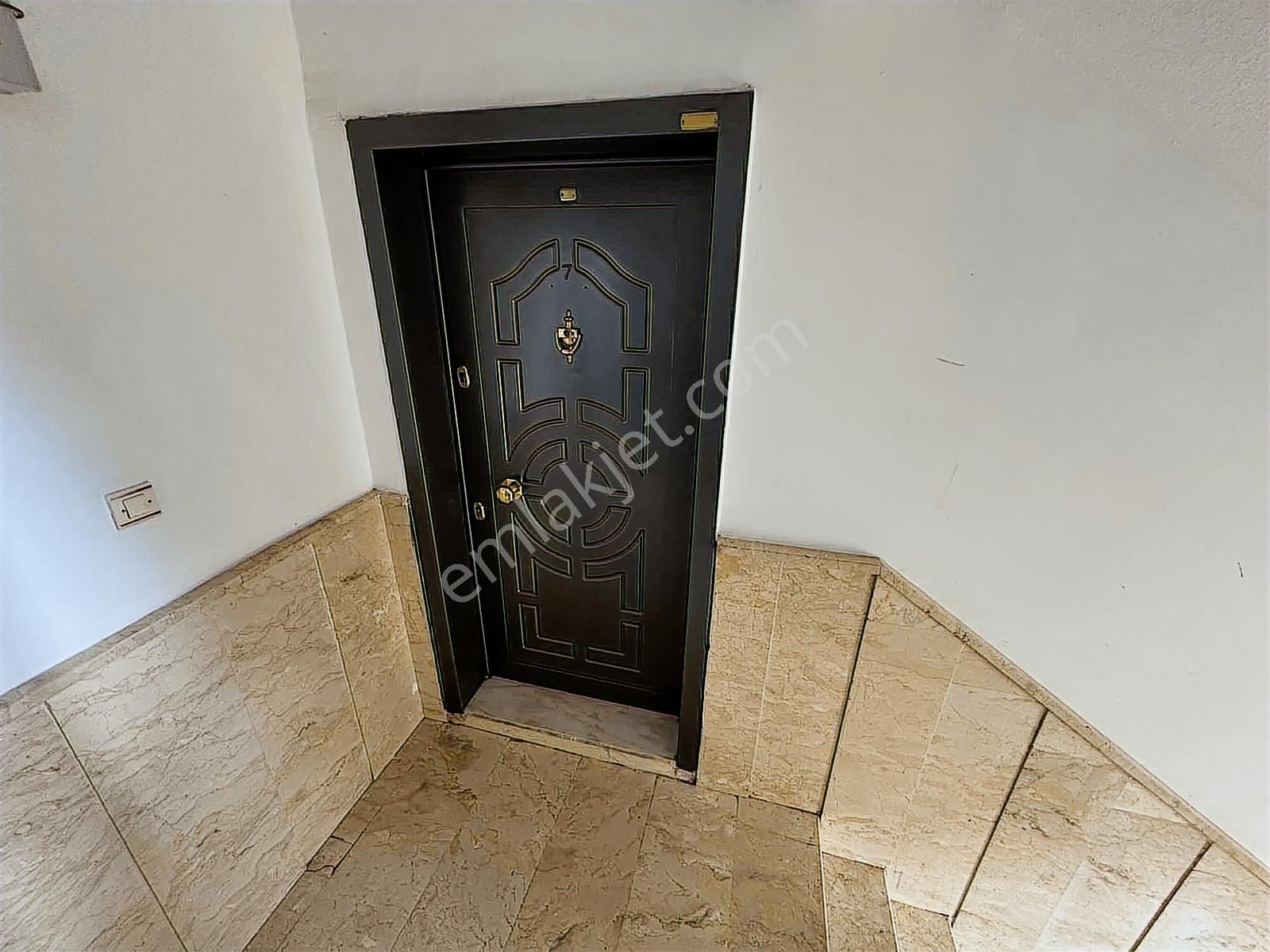 Kılıçsoy'dan Cadde Üzeri Kayalar Parkı Yakını 3 Balkonlu 3+1 - Görsel 13