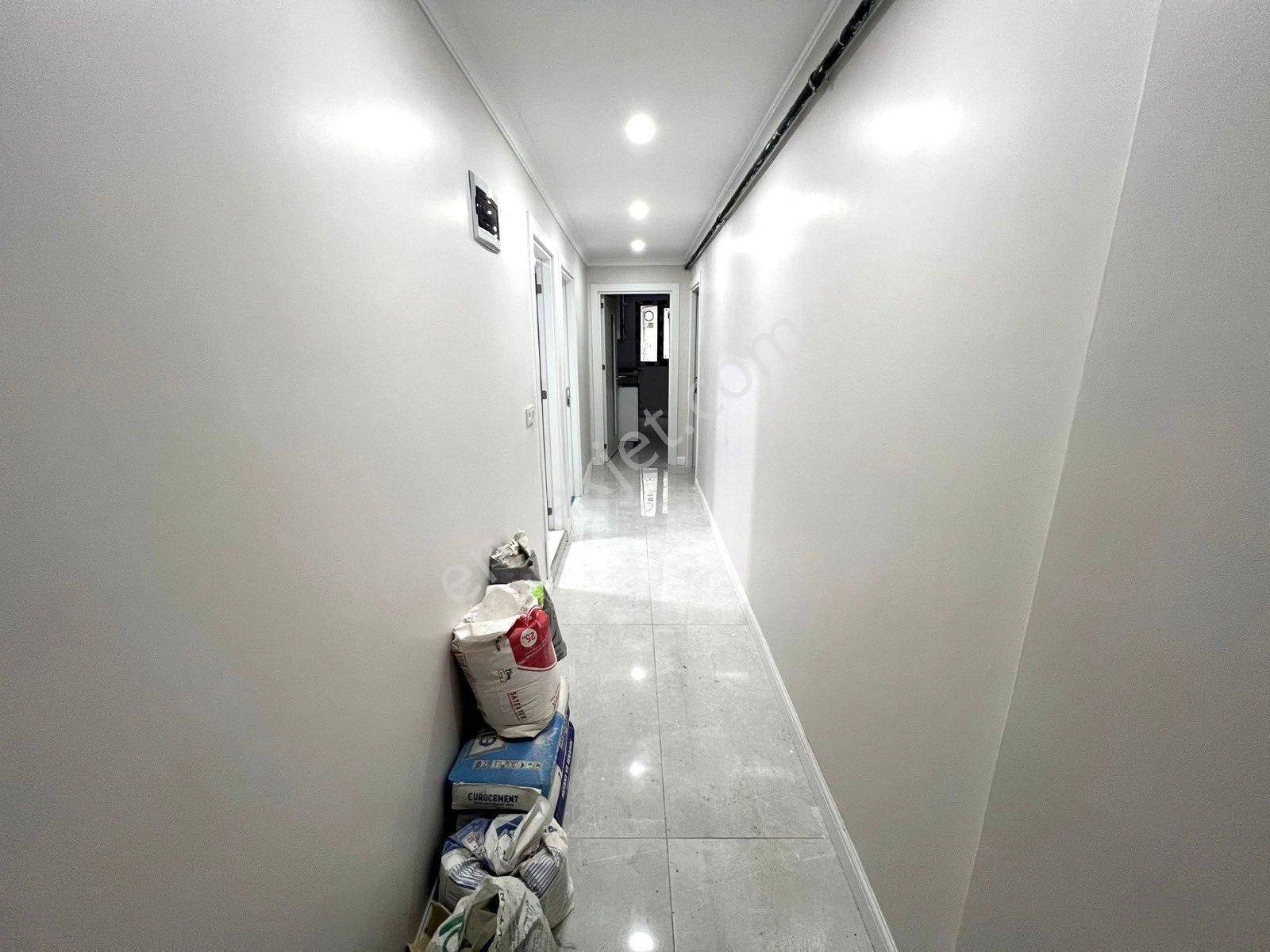 İmren Gayrimenkulden Satılık Sefaköy Merkezde 1+1 70 M2 Balkonlu Yüksek Giriş - Görsel 24