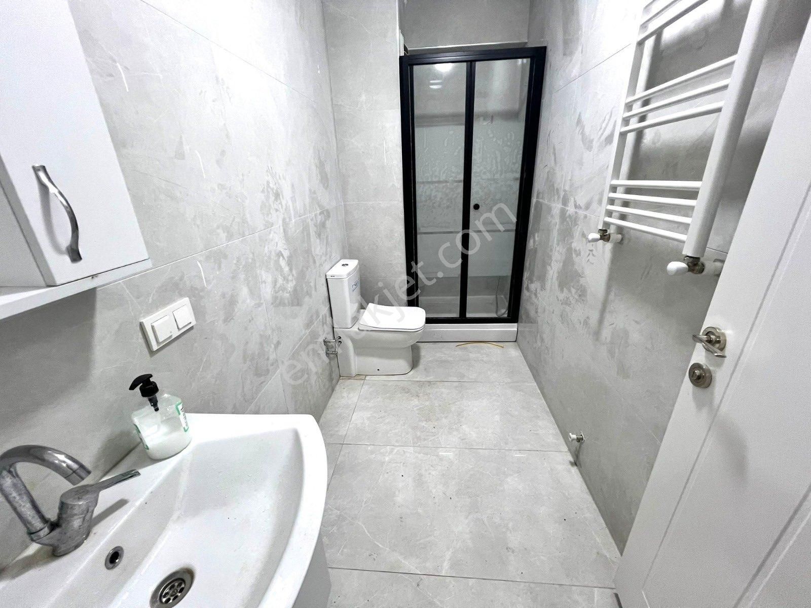 İmren Gayrimenkulden Satılık Sefaköy Merkezde 1+1 70 M2 Balkonlu Yüksek Giriş - Görsel 21