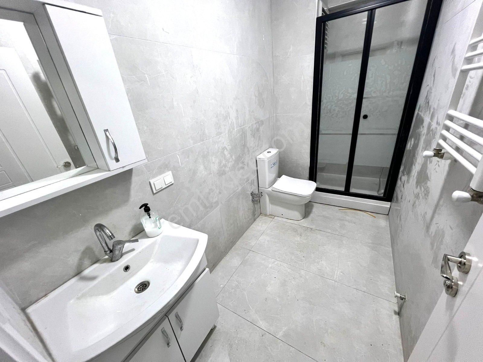 İmren Gayrimenkulden Satılık Sefaköy Merkezde 1+1 70 M2 Balkonlu Yüksek Giriş - Görsel 20