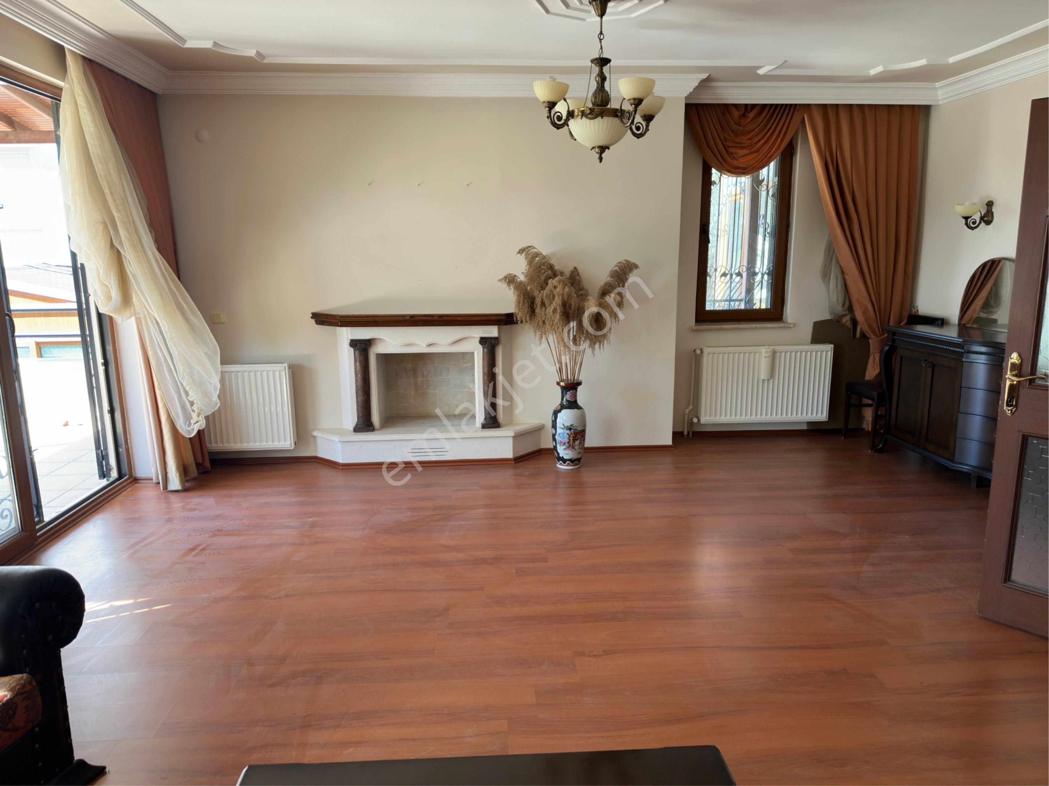 Kuşadası Marinada Satılık 5+2 Villa - Görsel 6