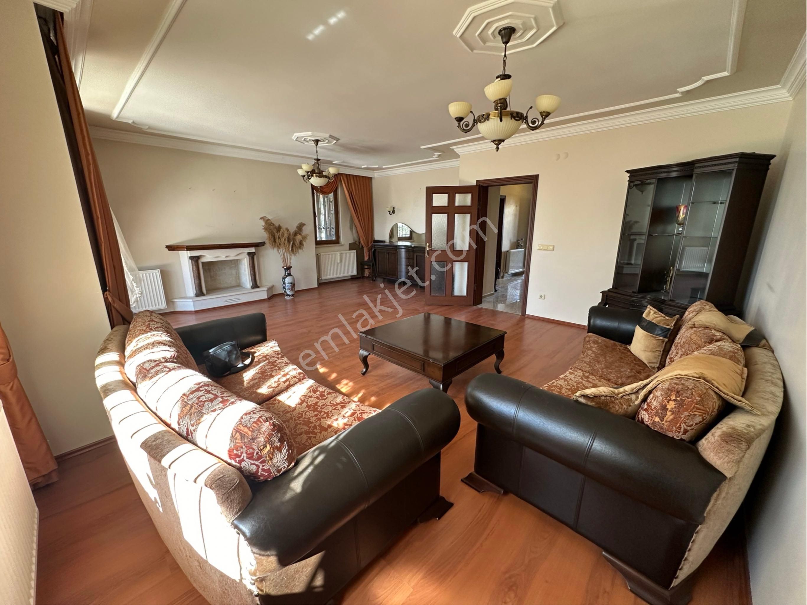 Kuşadası Marinada Satılık 5+2 Villa - Görsel 8