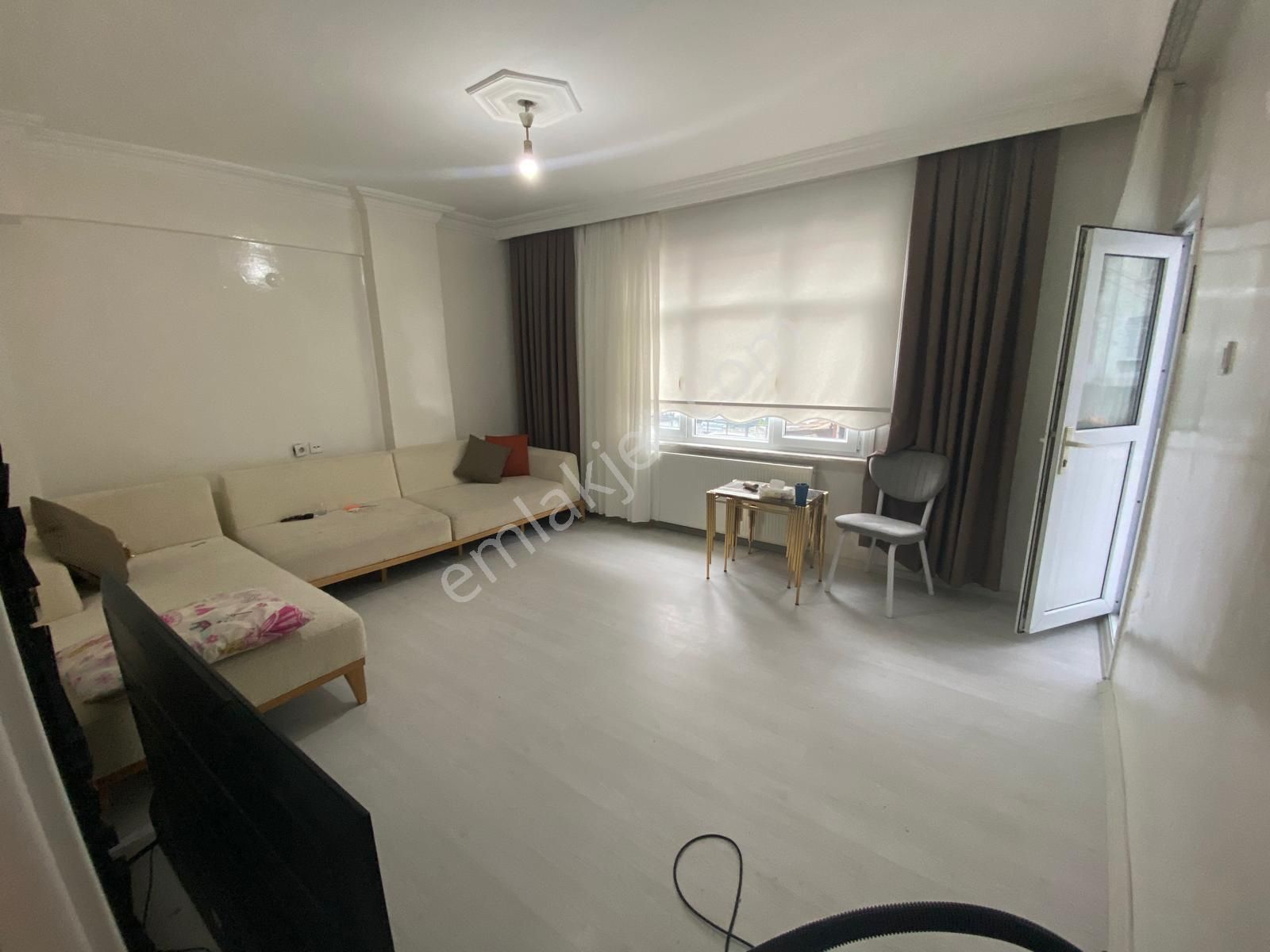 Gaziosmanpaşa Merkez Mahallesinde 1+1/75m2/1. Kat/eşyalı Kiralık Daire - Görsel 2