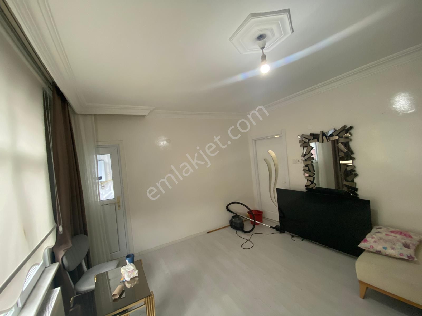 Gaziosmanpaşa Merkez Mahallesinde 1+1/75m2/1. Kat/eşyalı Kiralık Daire - Görsel 4